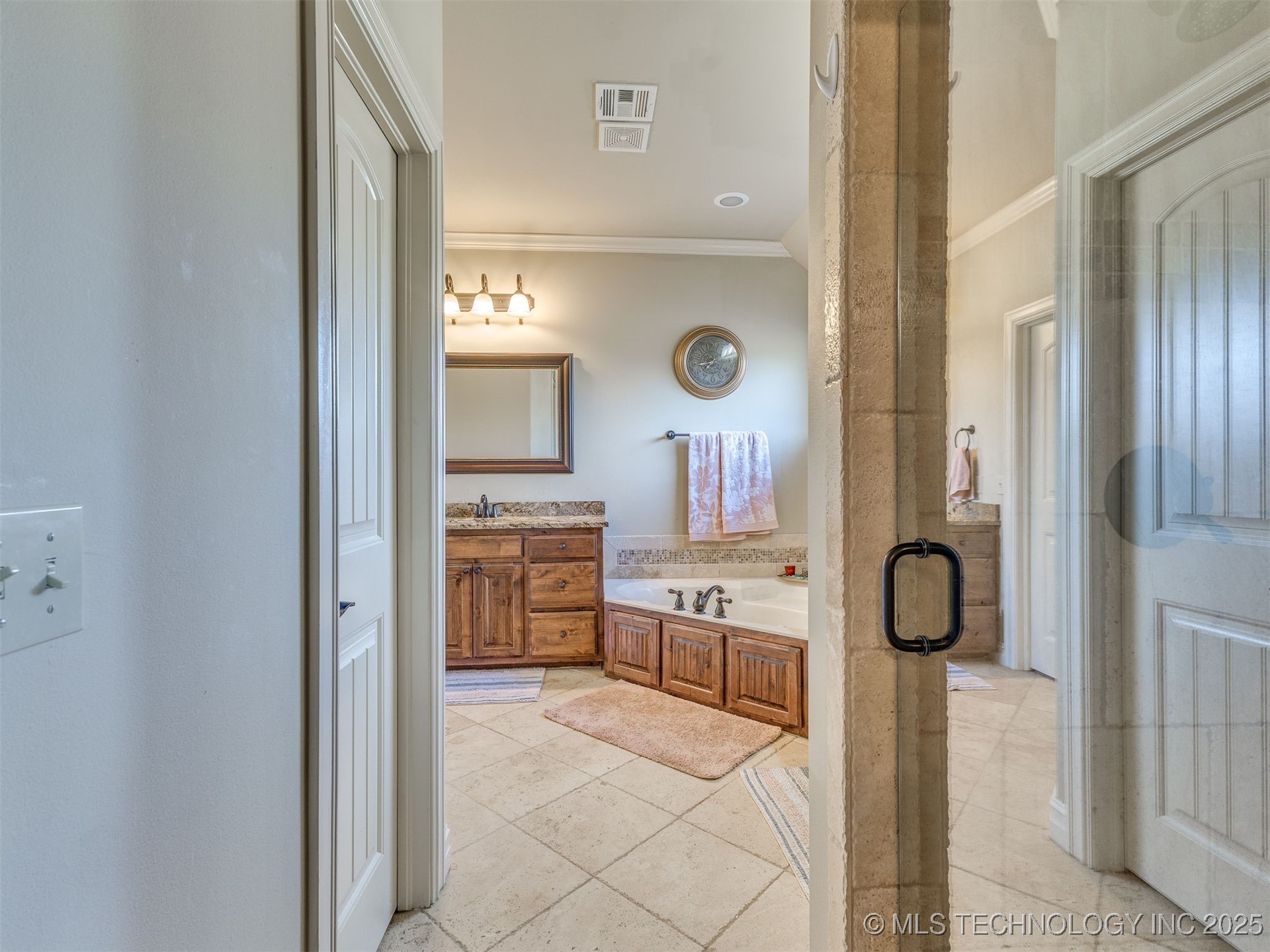 1416 W Ulysses Street