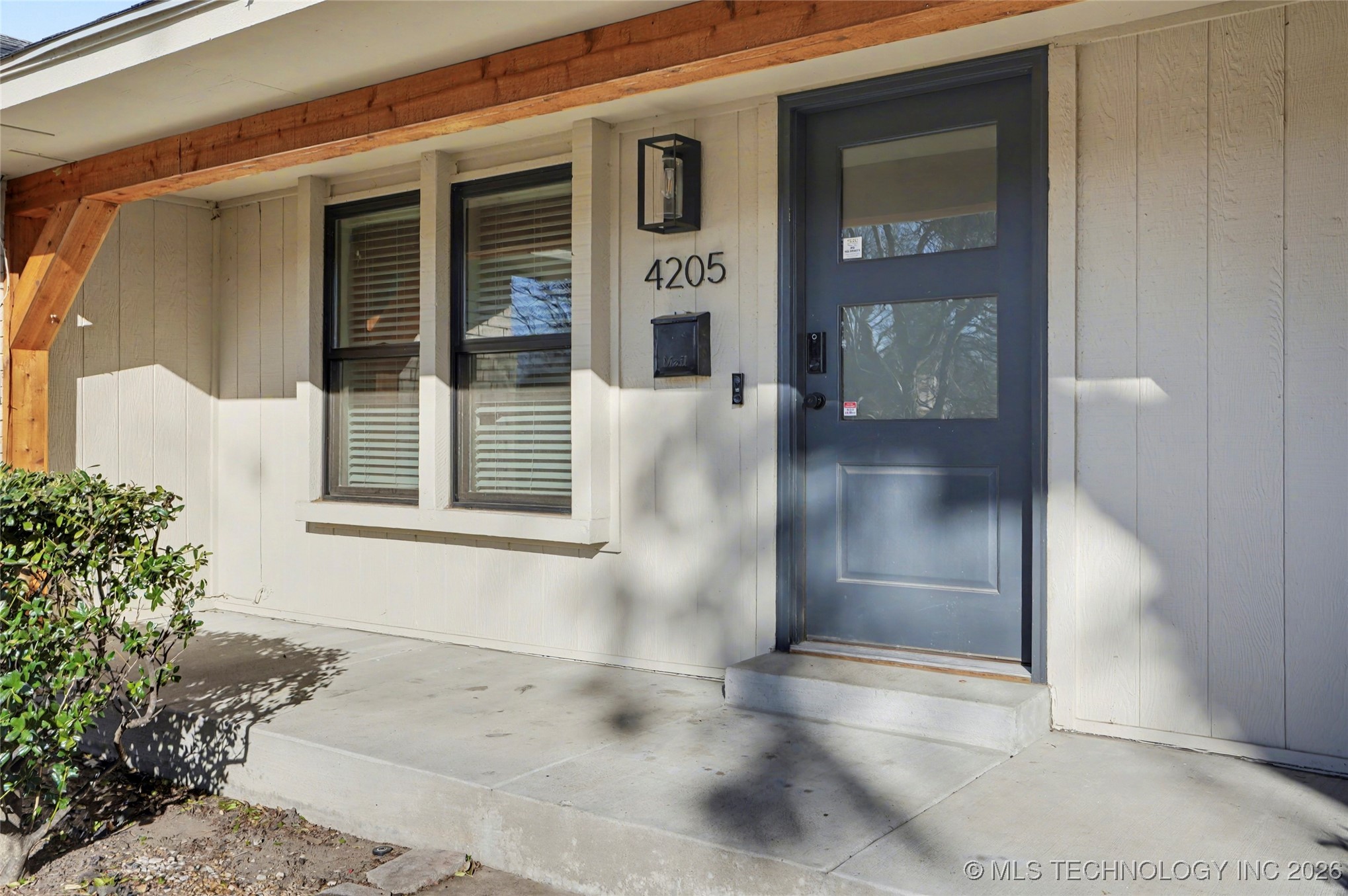 4205 E 52nd Street