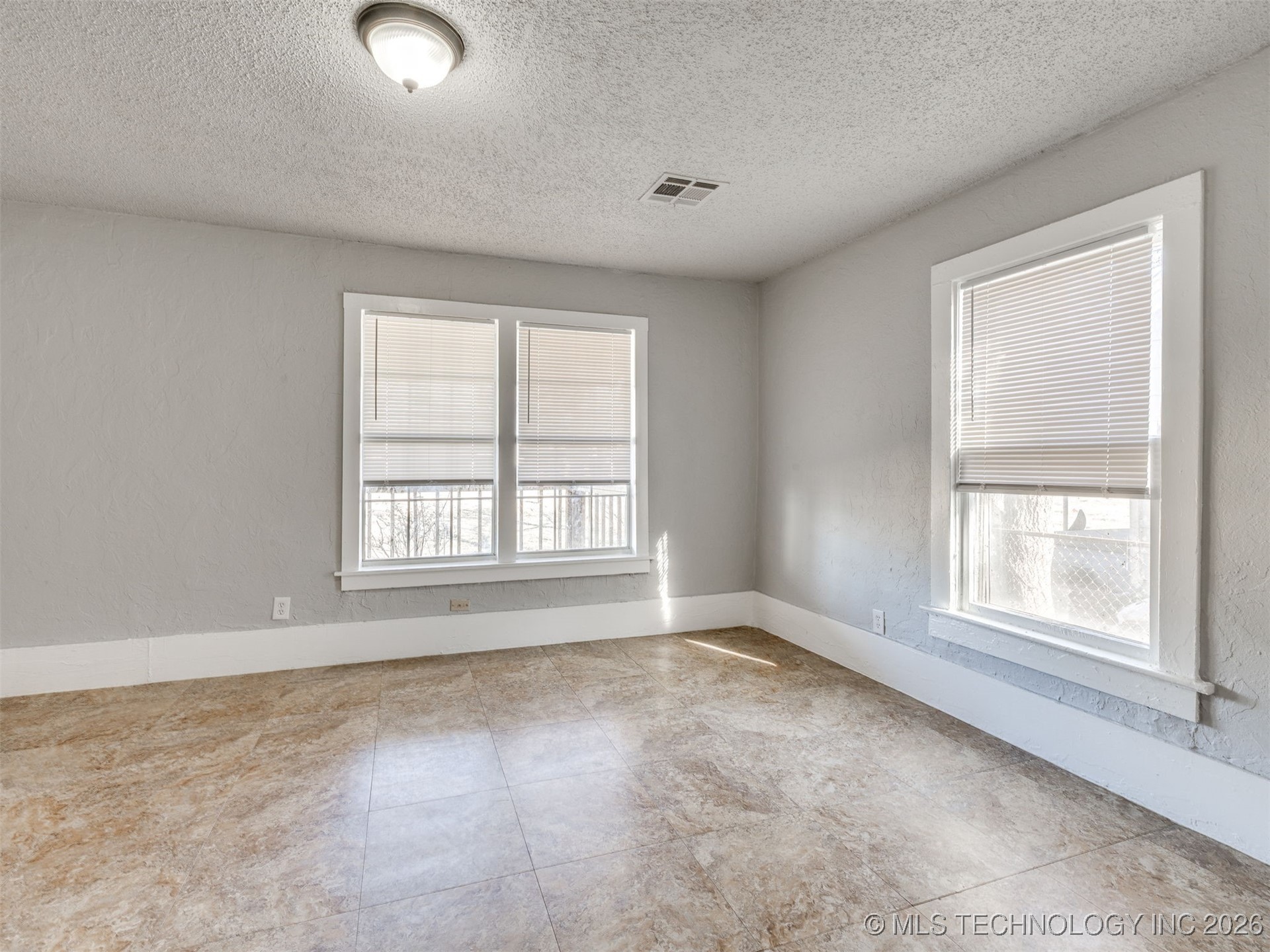 4138 W 8th Street