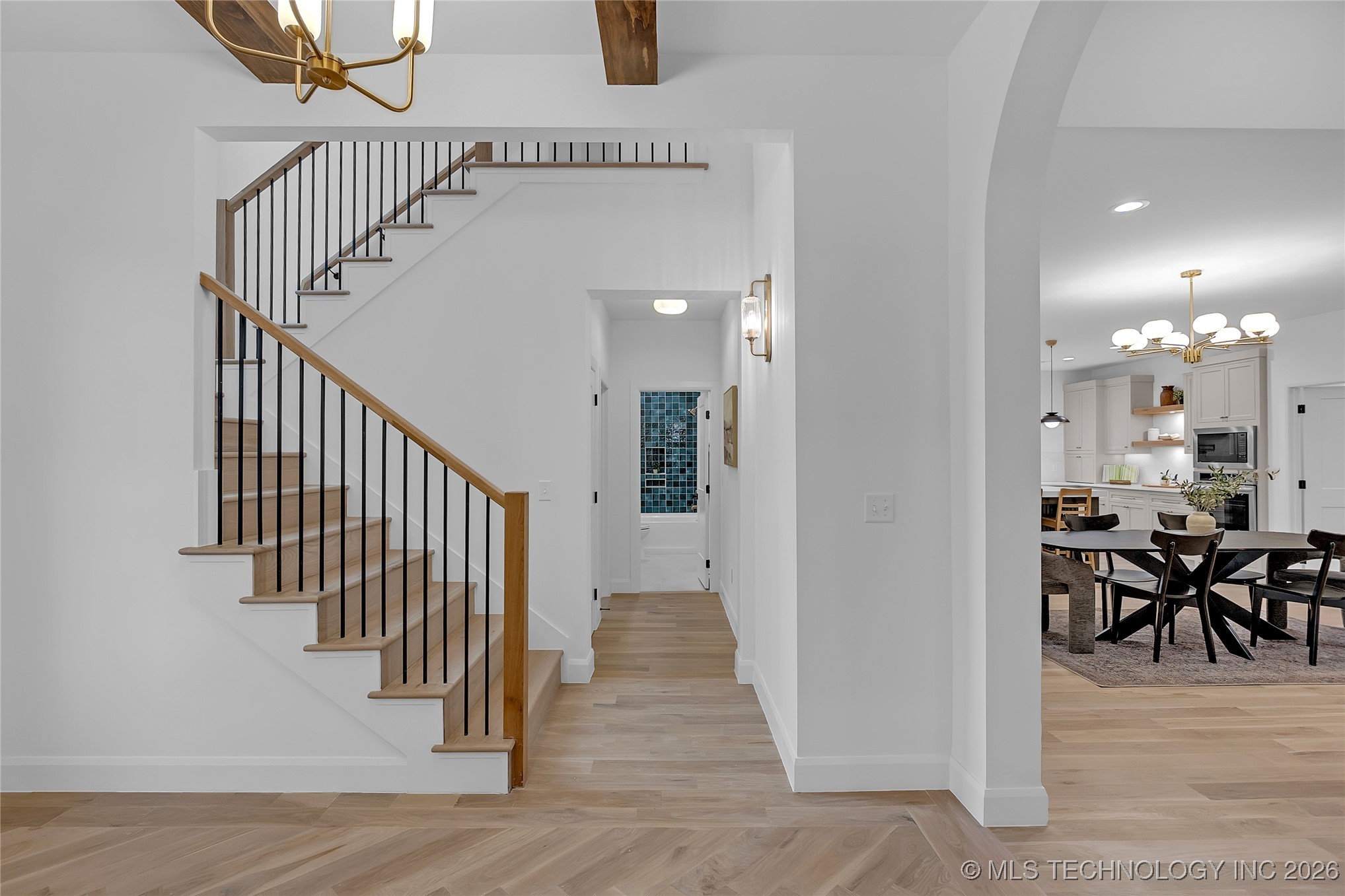 515 W El Paso Street