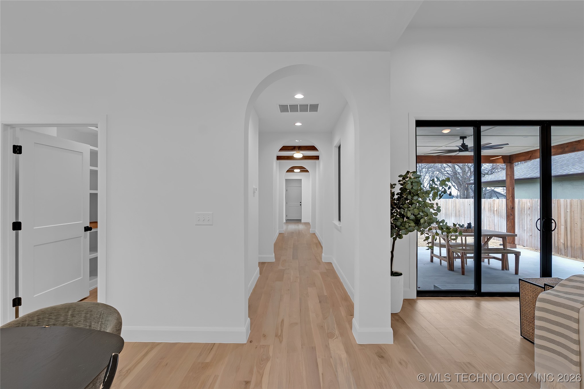 515 W El Paso Street