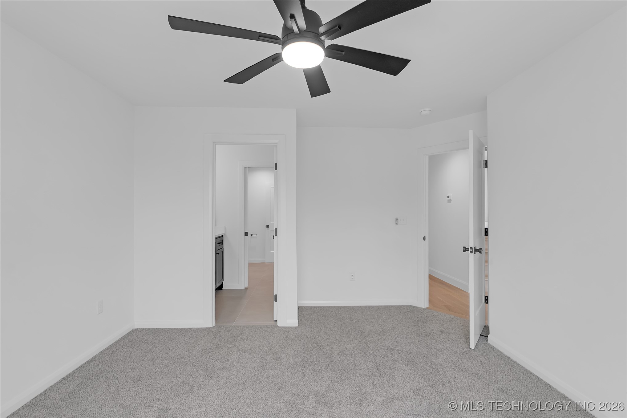 515 W El Paso Street