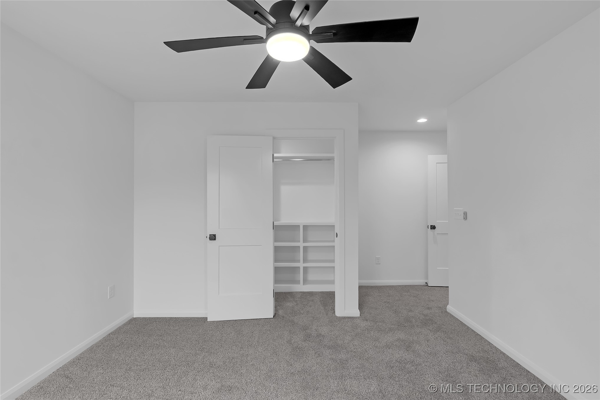 515 W El Paso Street