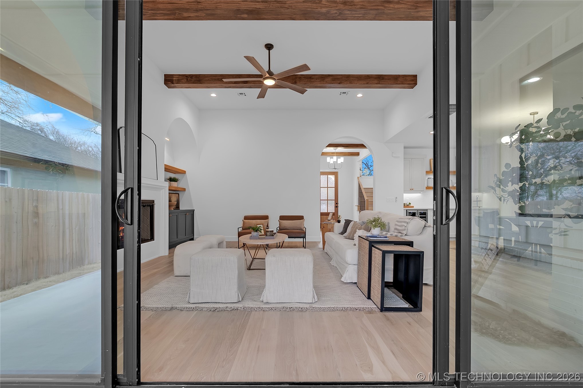 515 W El Paso Street