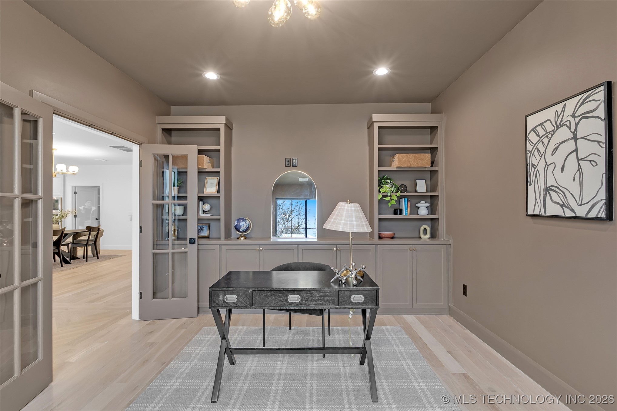515 W El Paso Street
