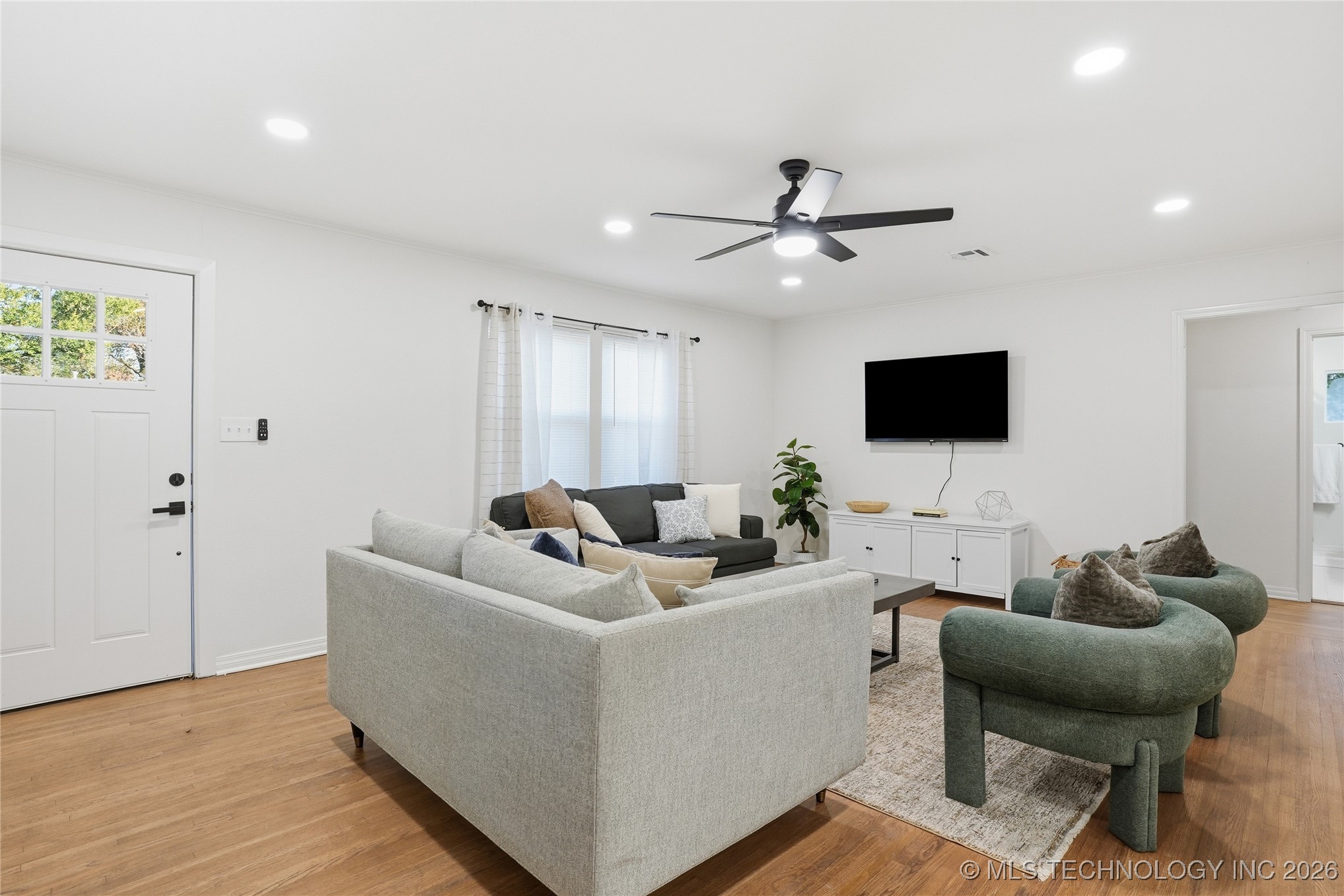 1416 E 50th Street