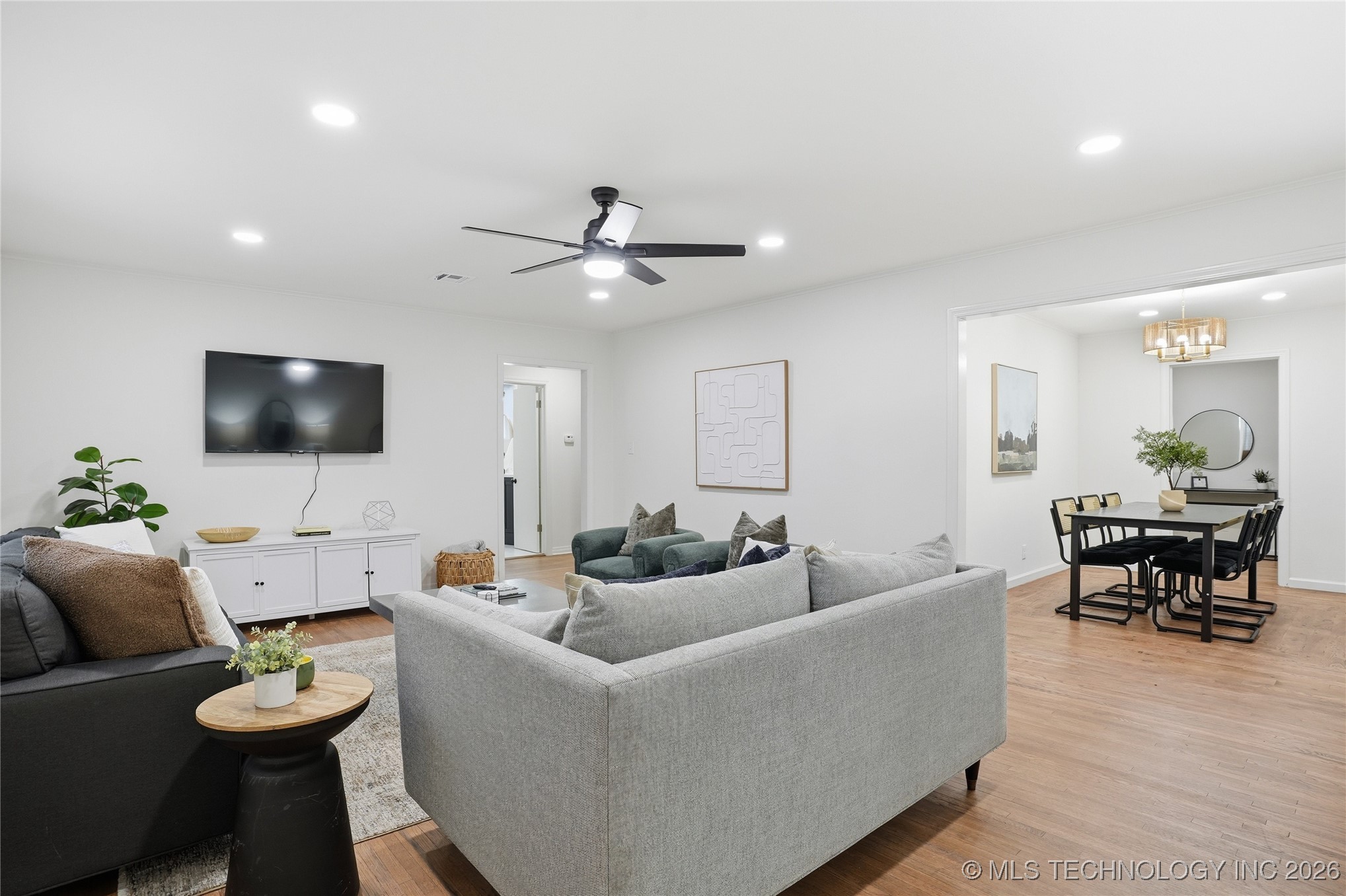 1416 E 50th Street