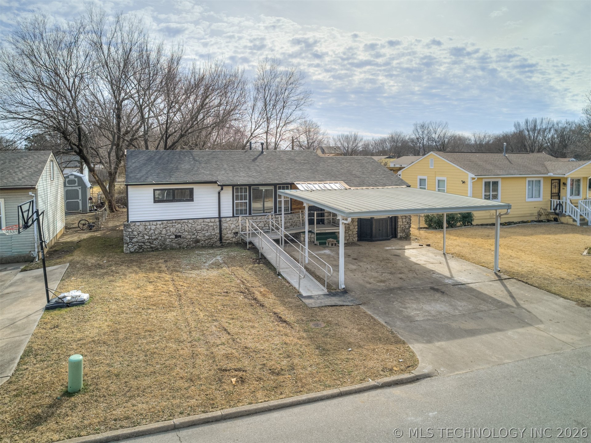 710 E 33rd Street N