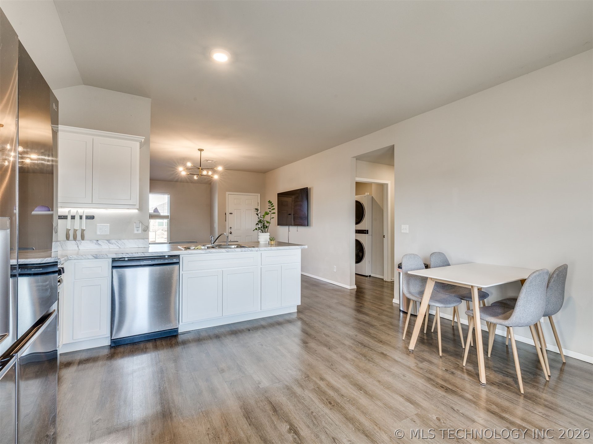 3804 S 146 East Avenue