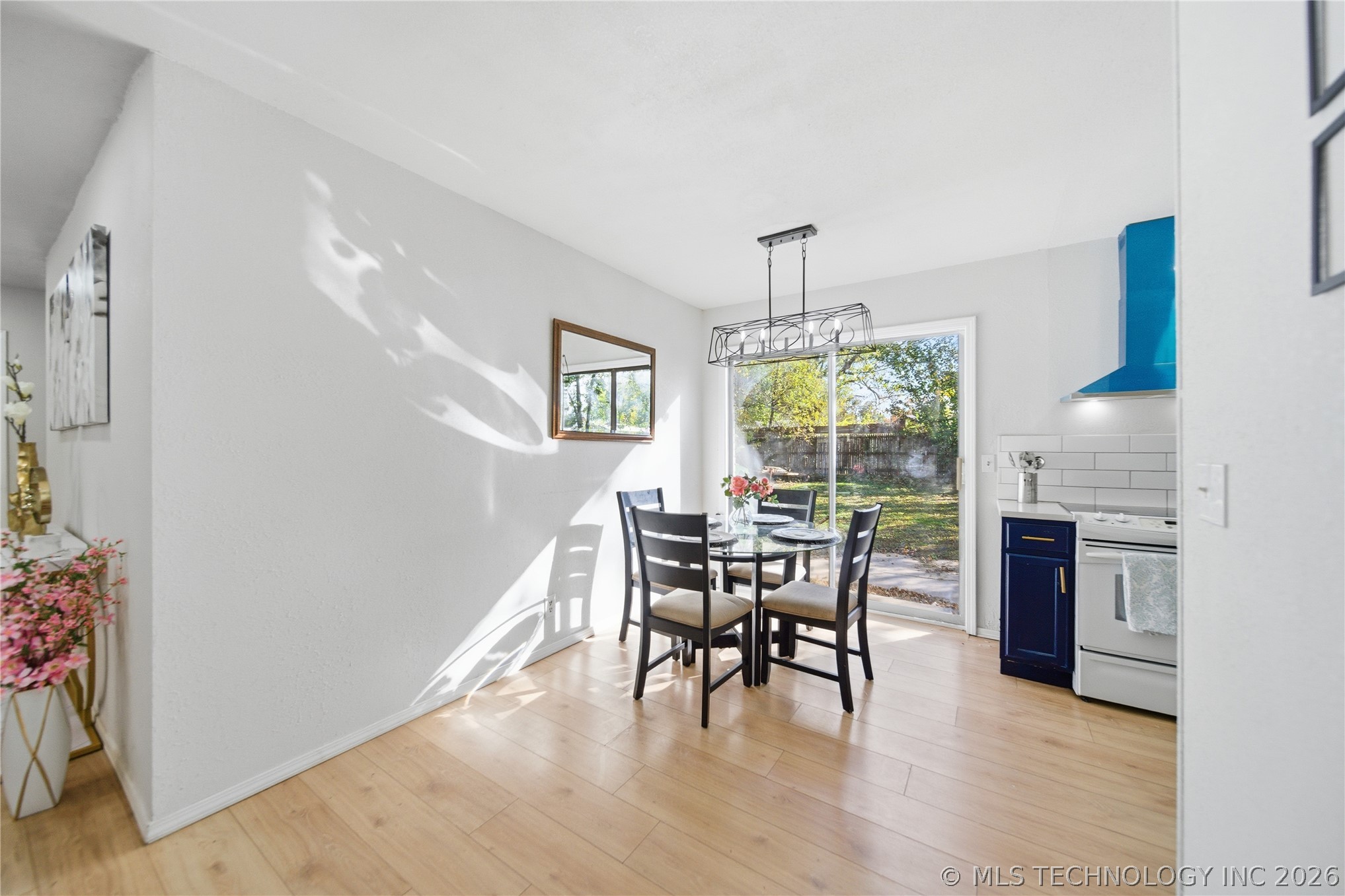 12520 E 25th Street
