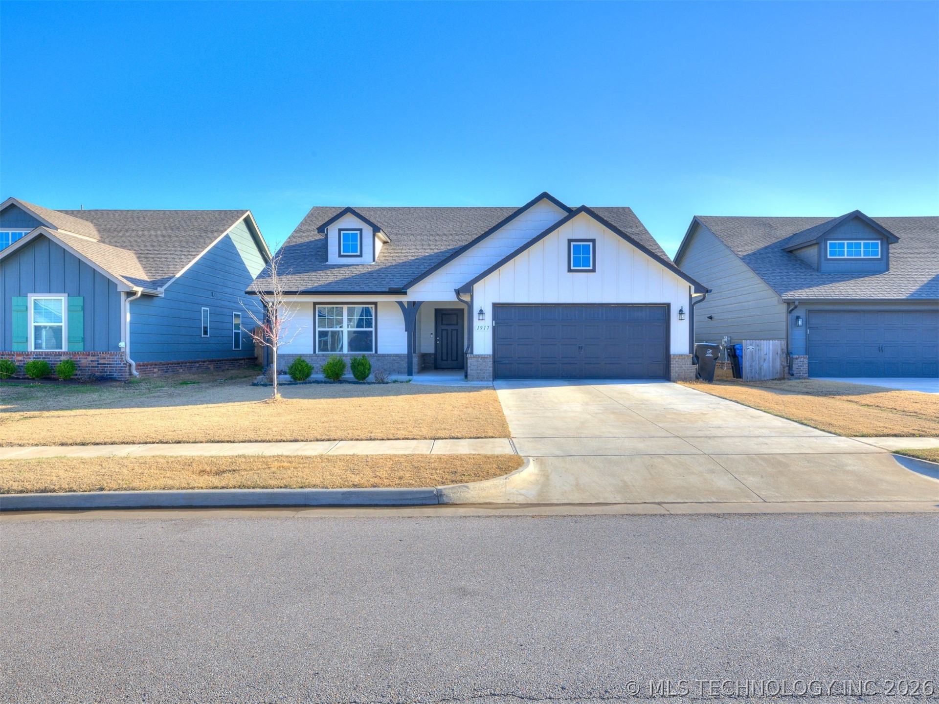 1917 E Van Buren Street