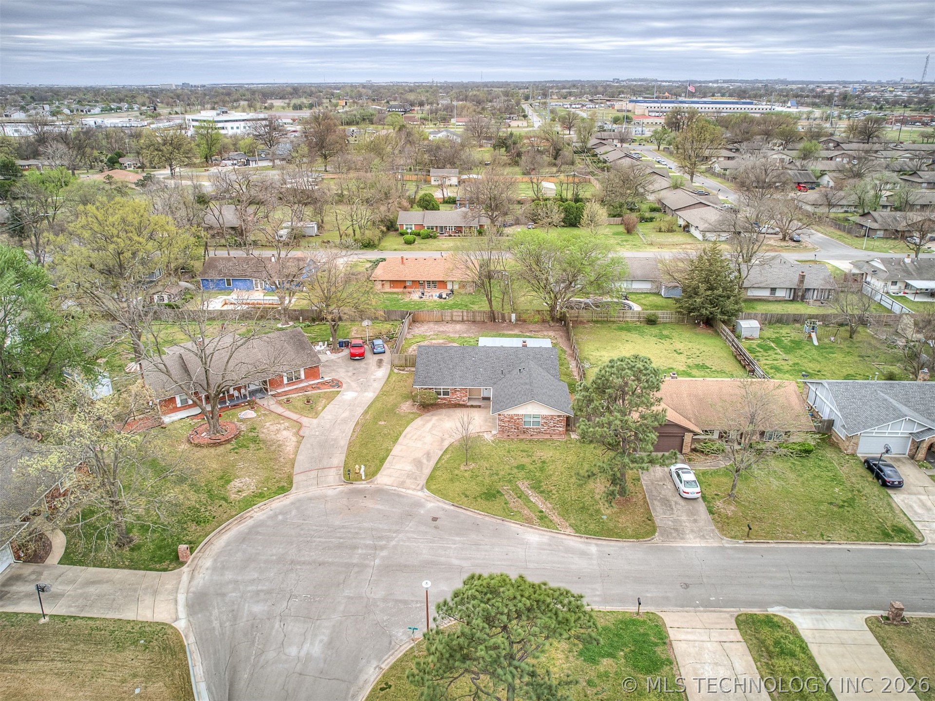 8960 E 16th Place