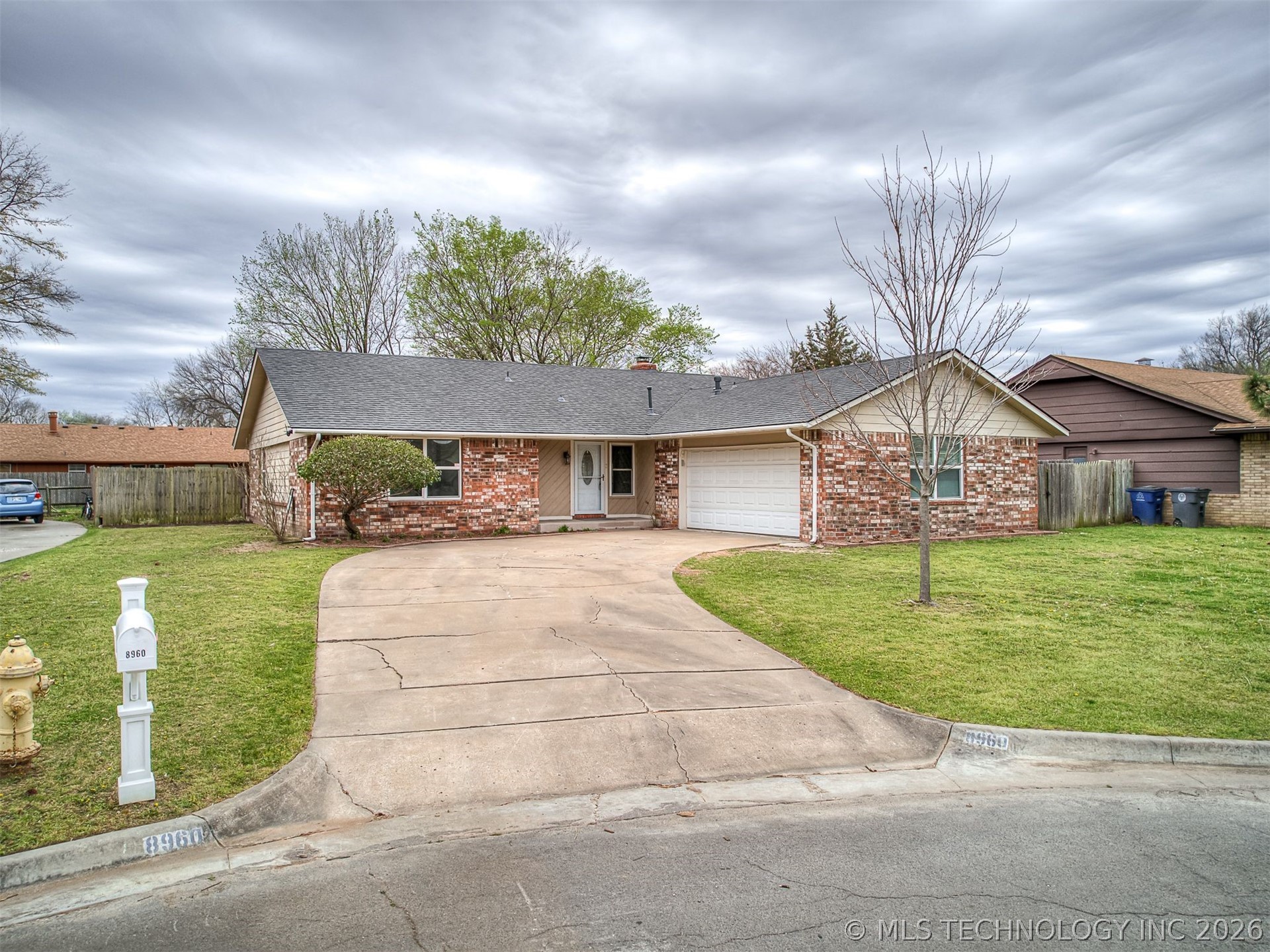 8960 E 16th Place