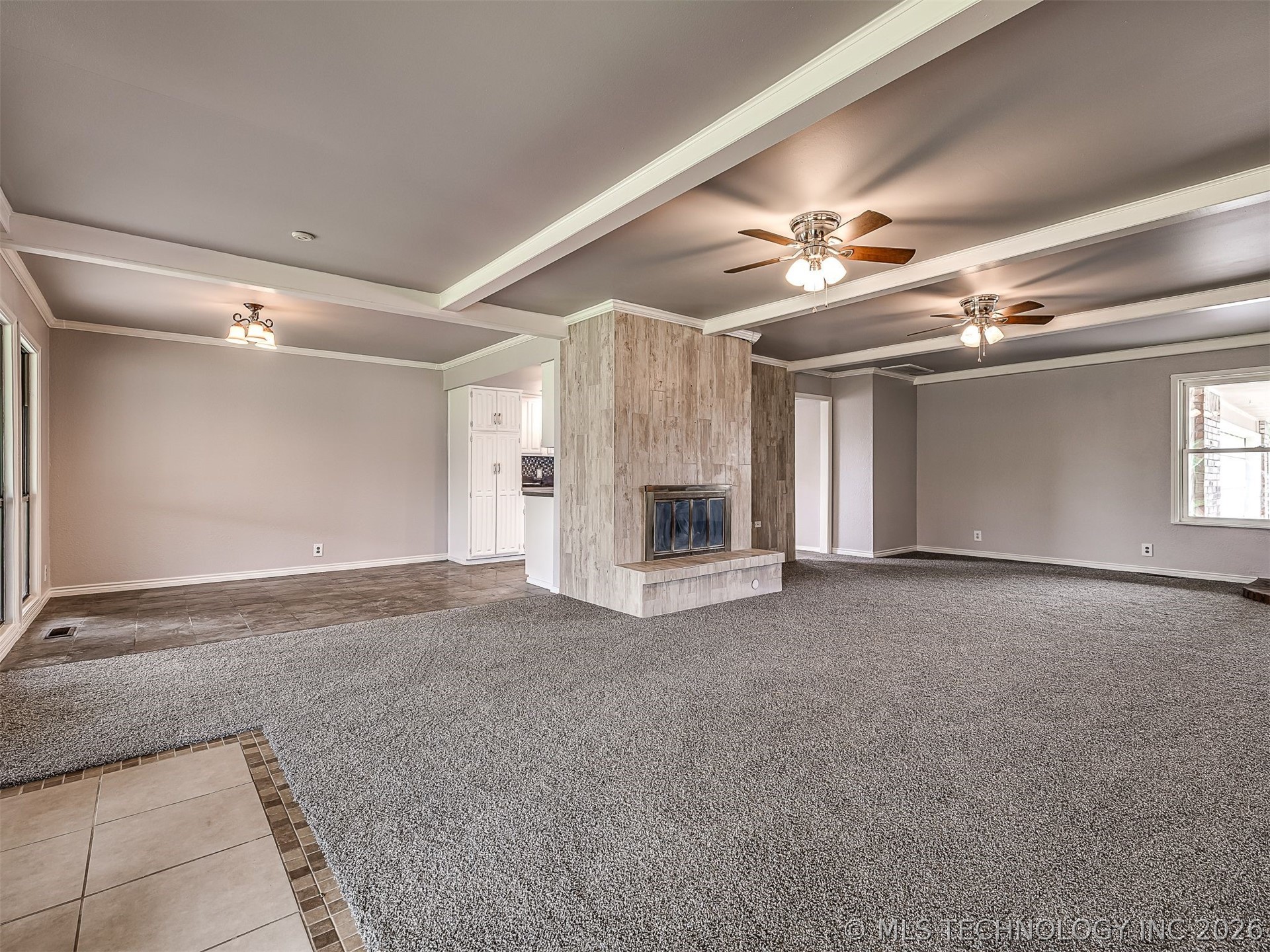 8960 E 16th Place
