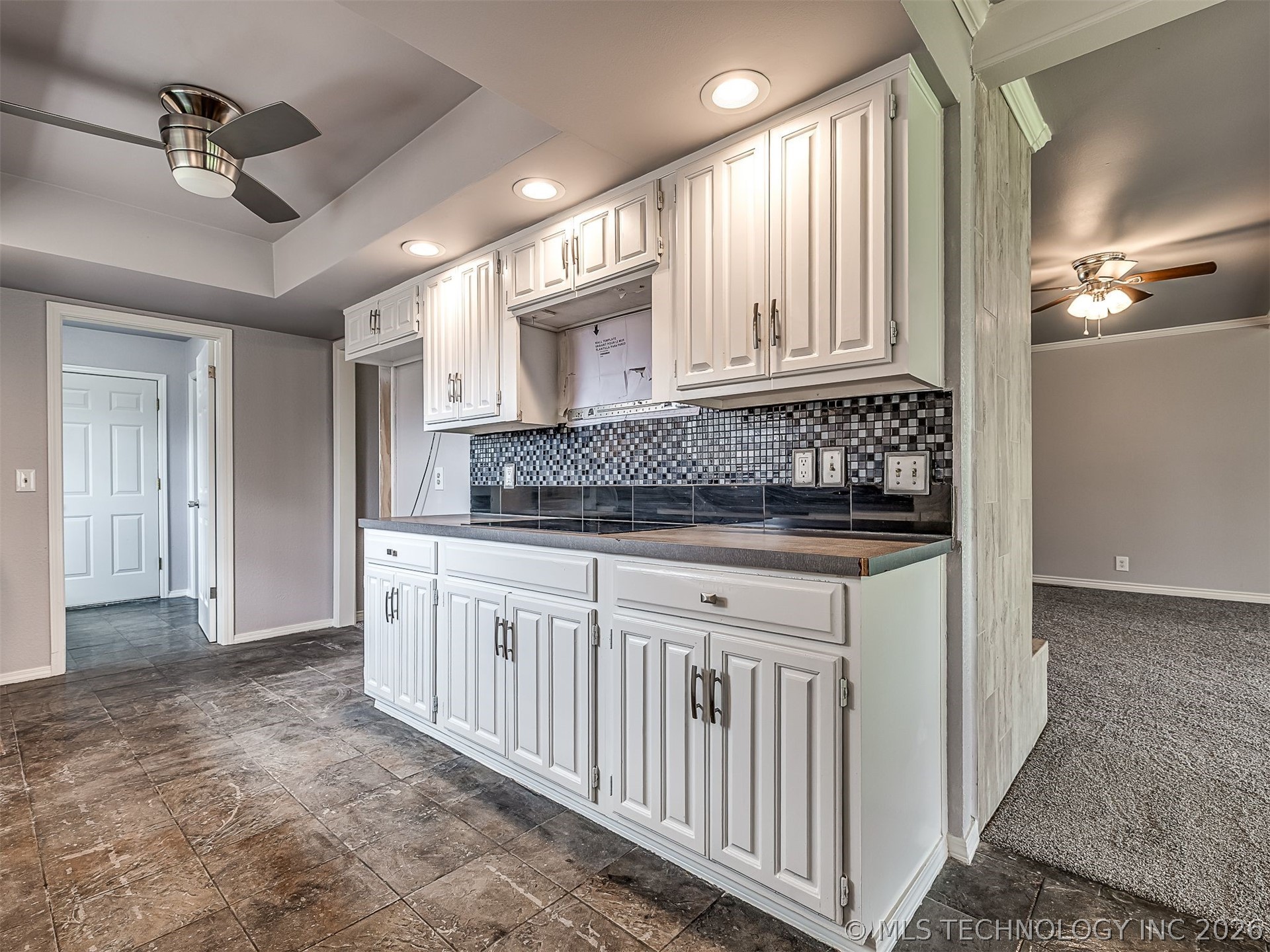 8960 E 16th Place