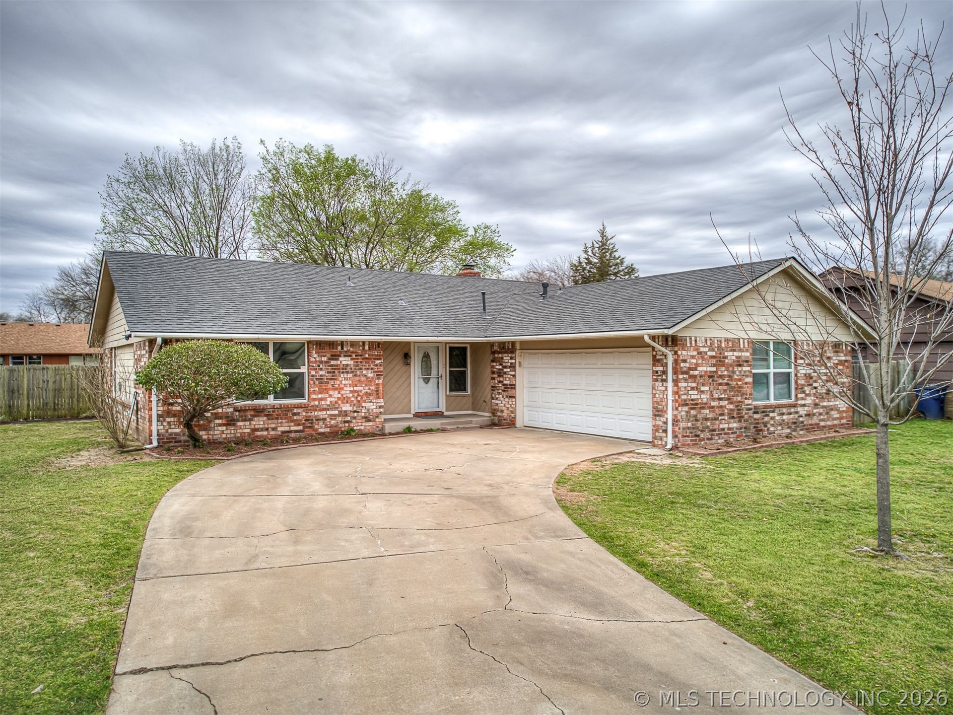 8960 E 16th Place