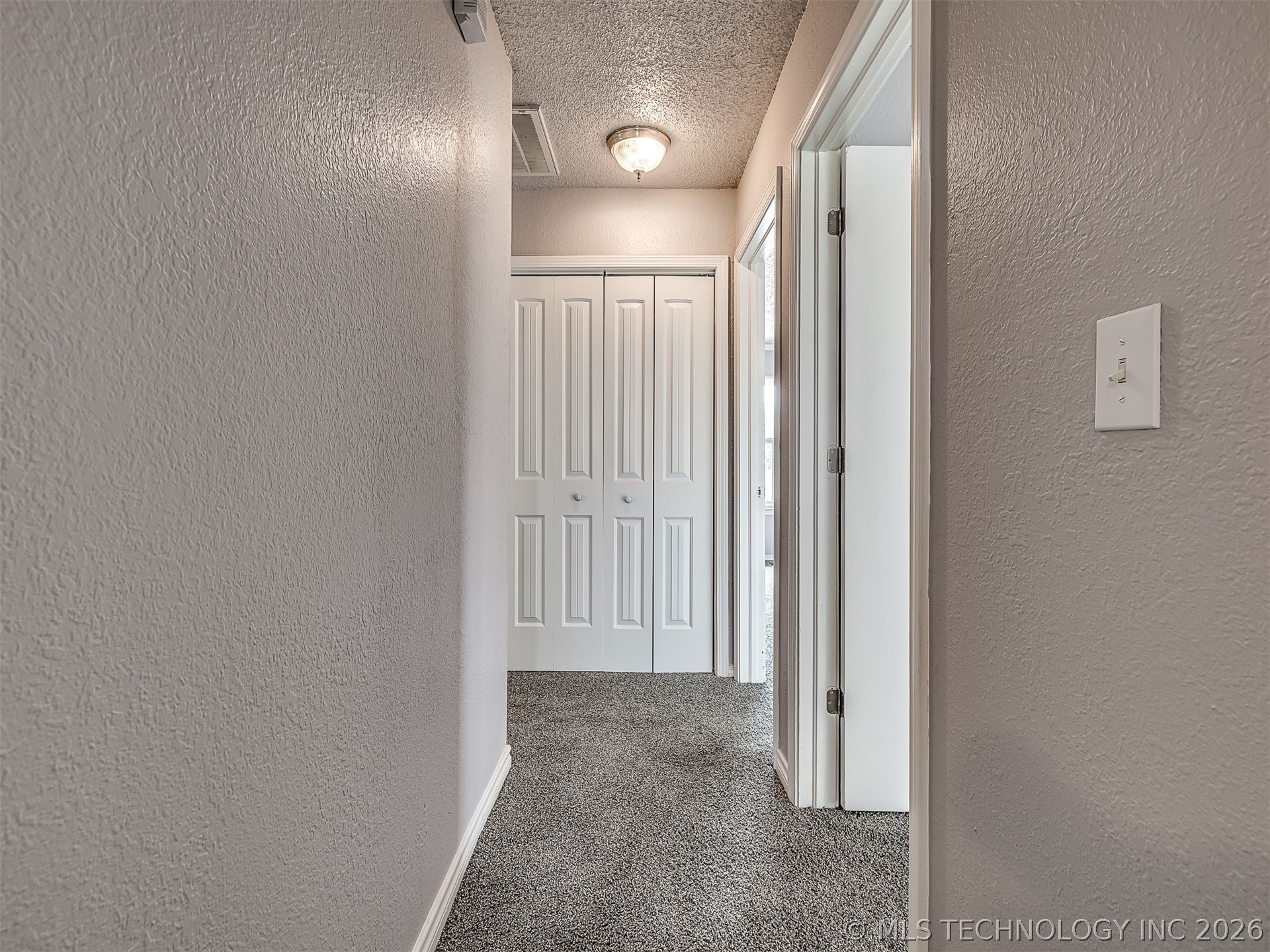 8960 E 16th Place