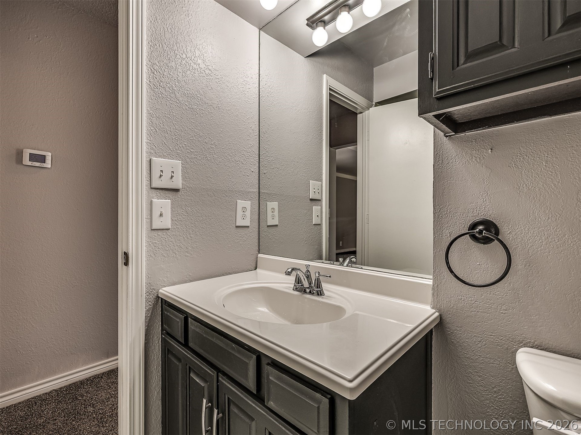 8960 E 16th Place