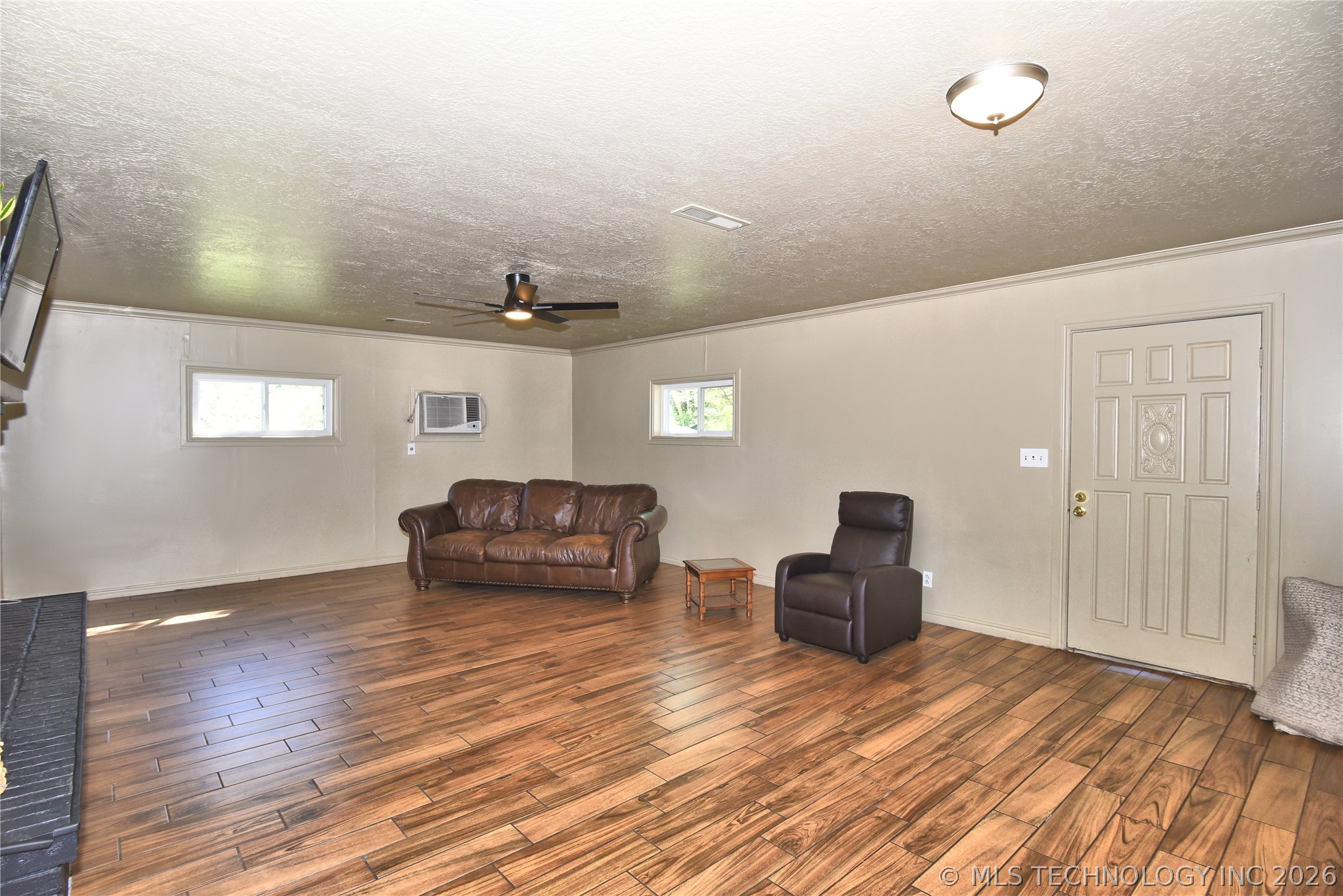 533 S 107th East Avenue
