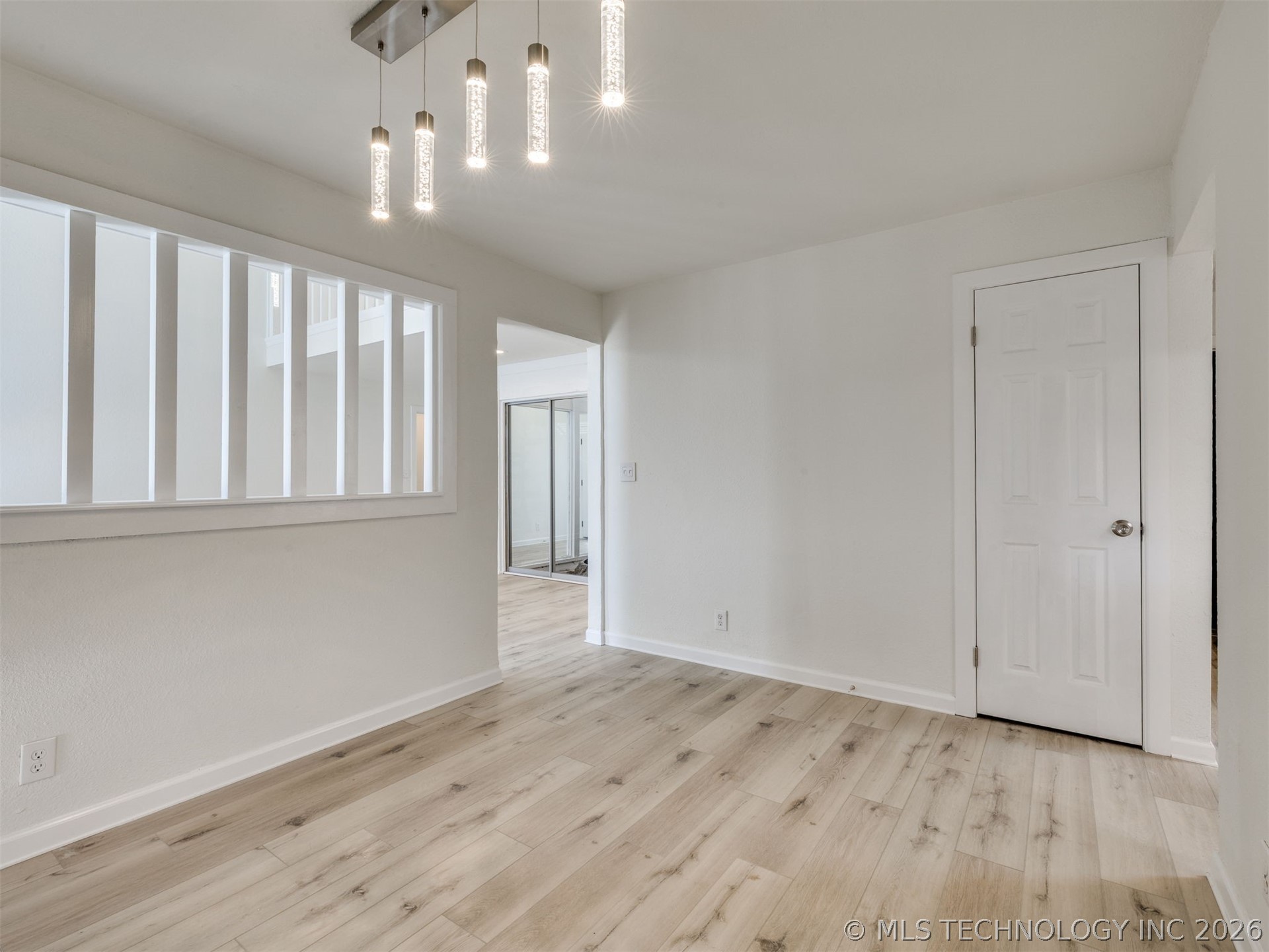 8408 E 64th Place