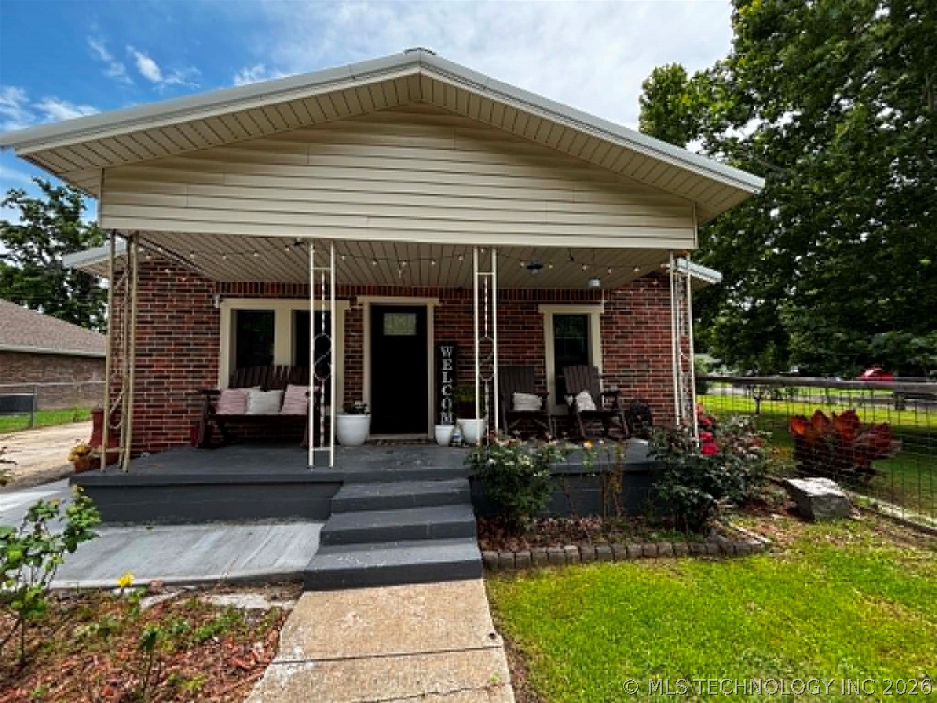 552 S 4th Street
