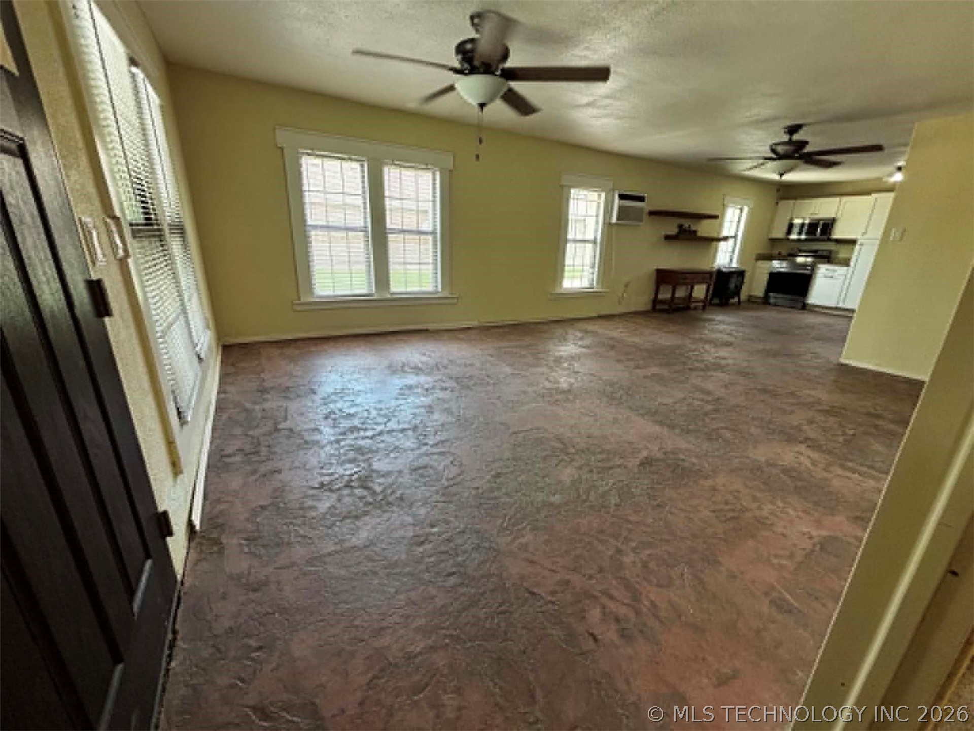 552 S 4th Street