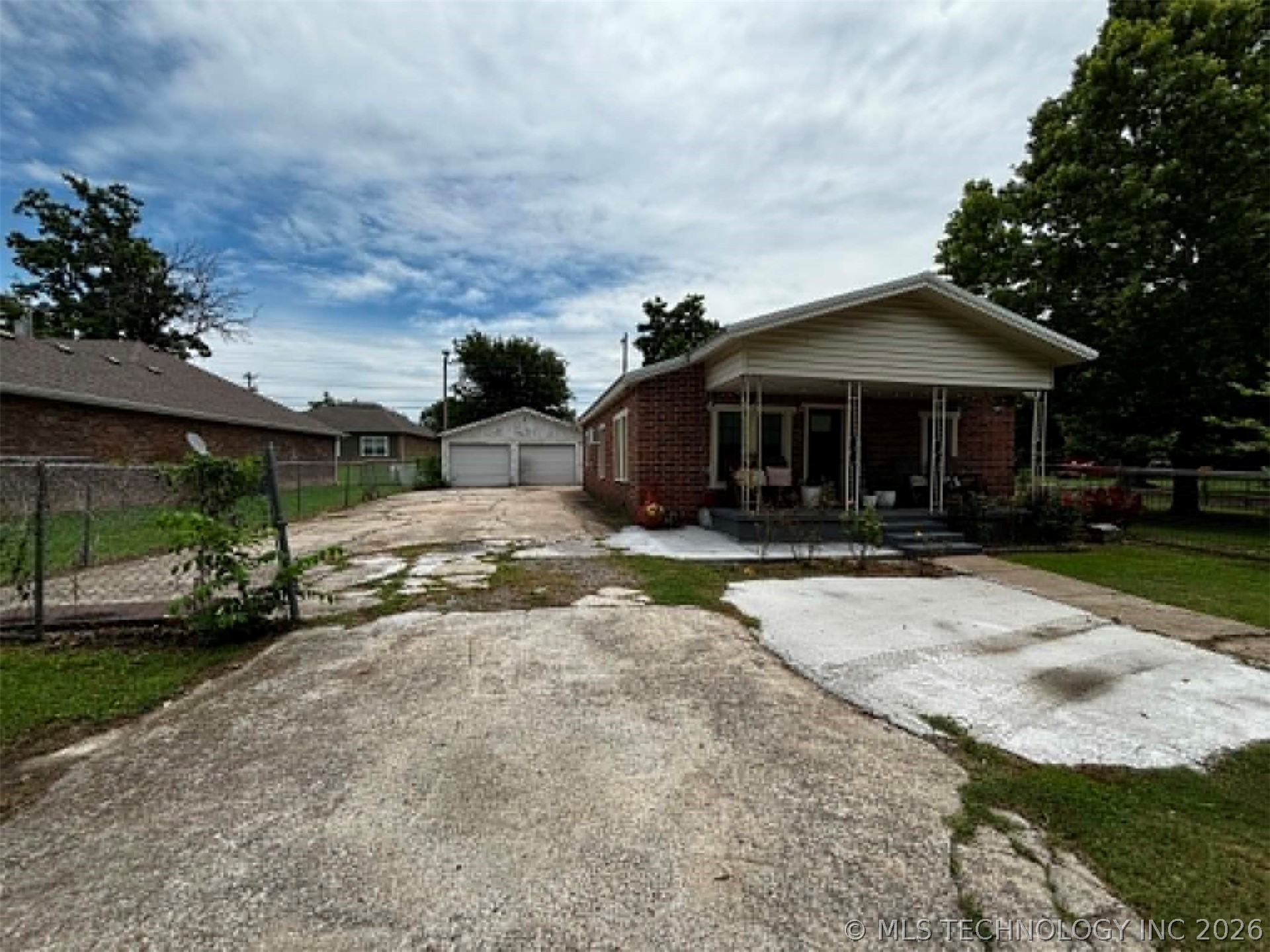 552 S 4th Street