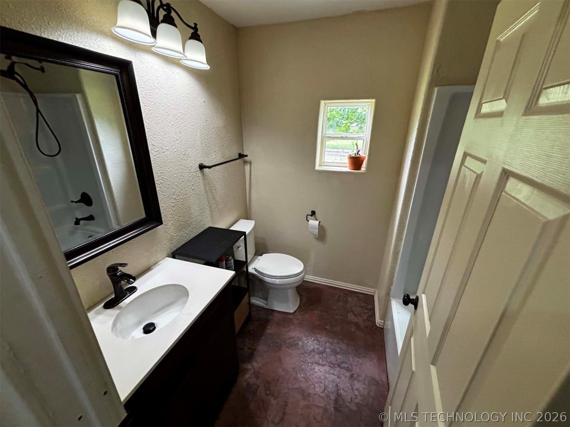 552 S 4th Street