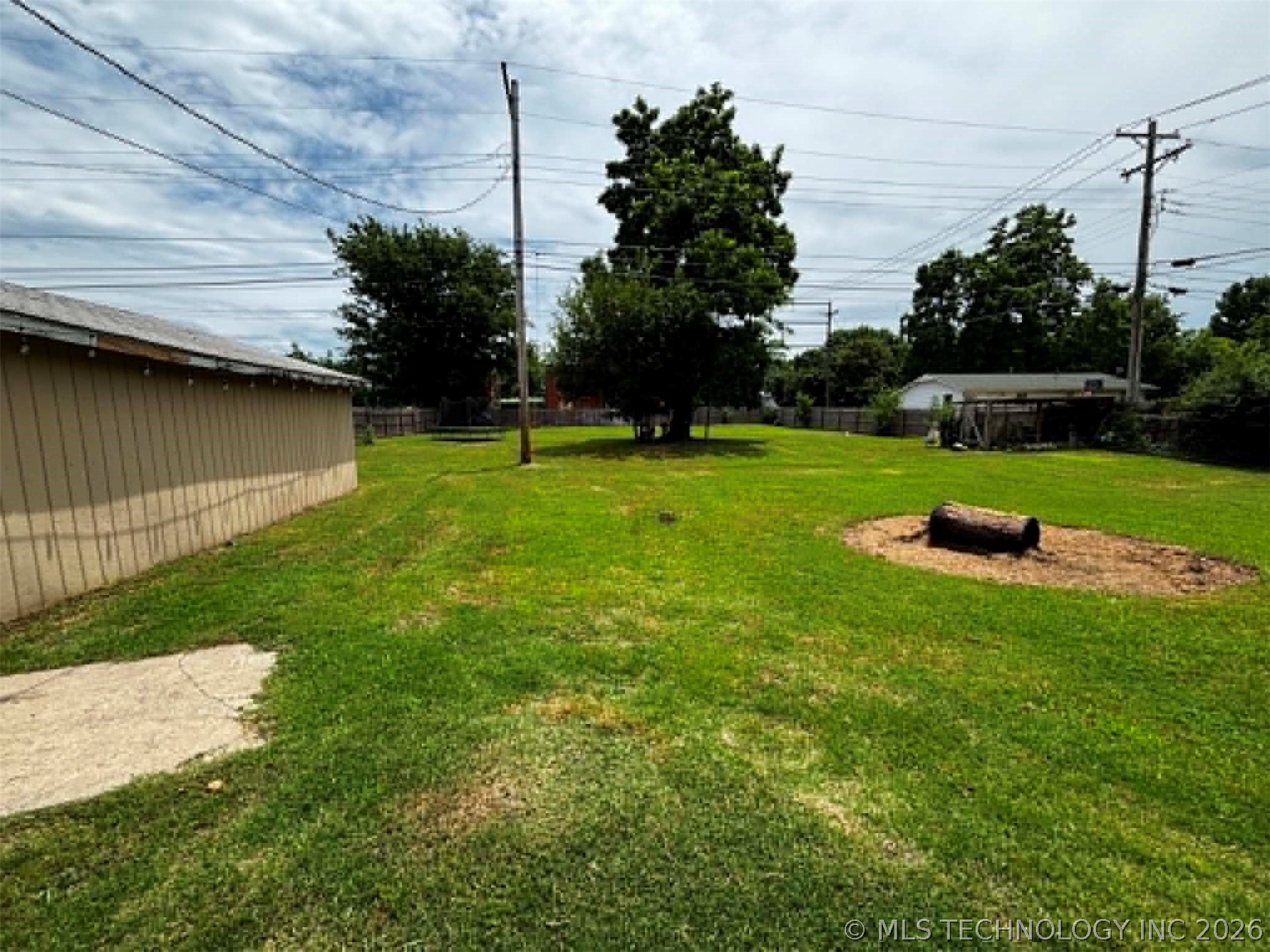 552 S 4th Street