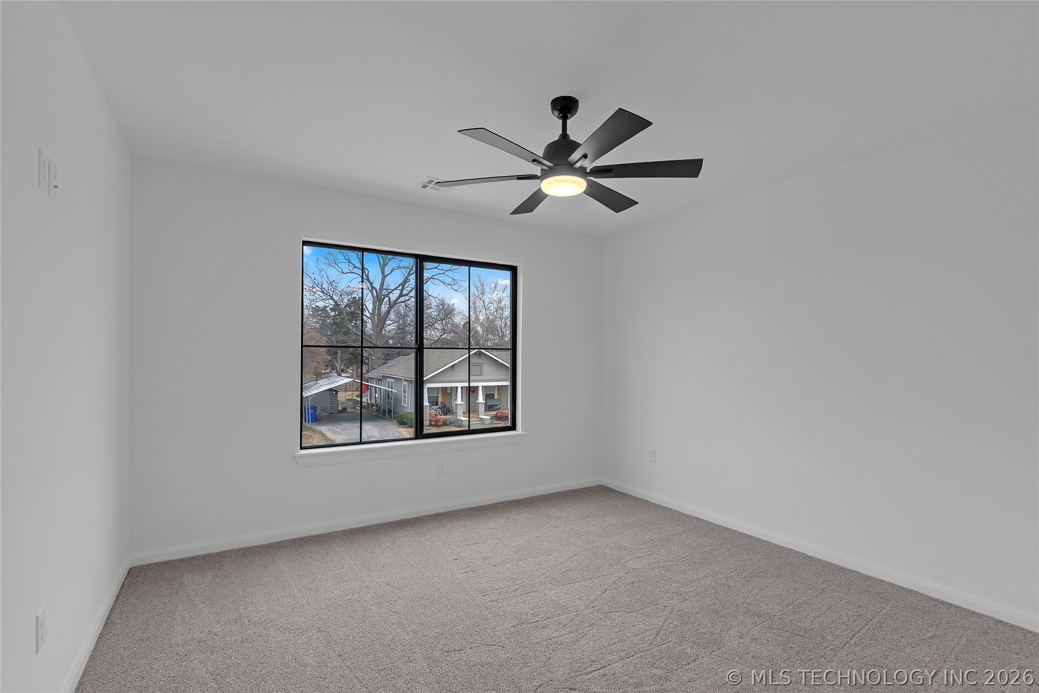 515 W El Paso Street