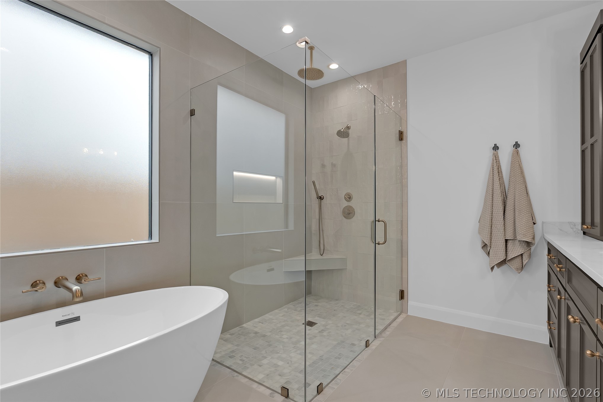 515 W El Paso Street