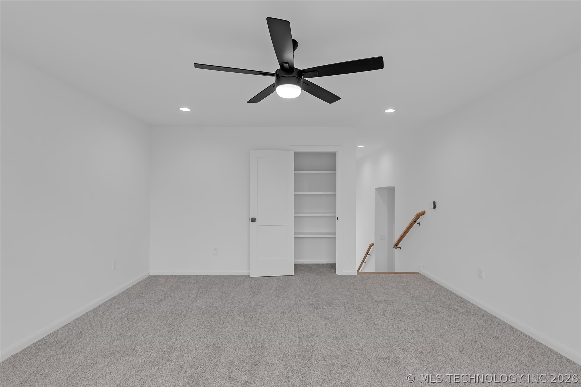 515 W El Paso Street