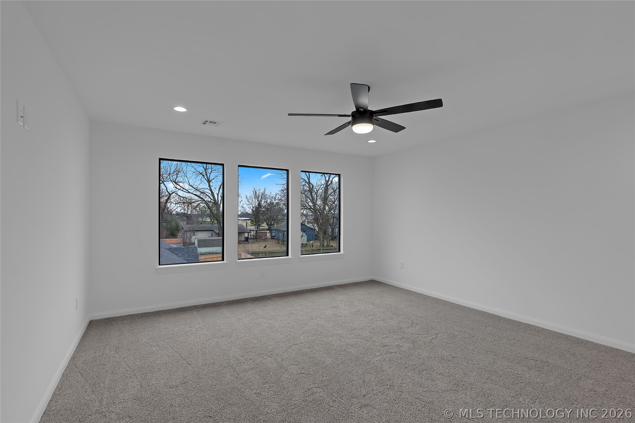 515 W El Paso Street