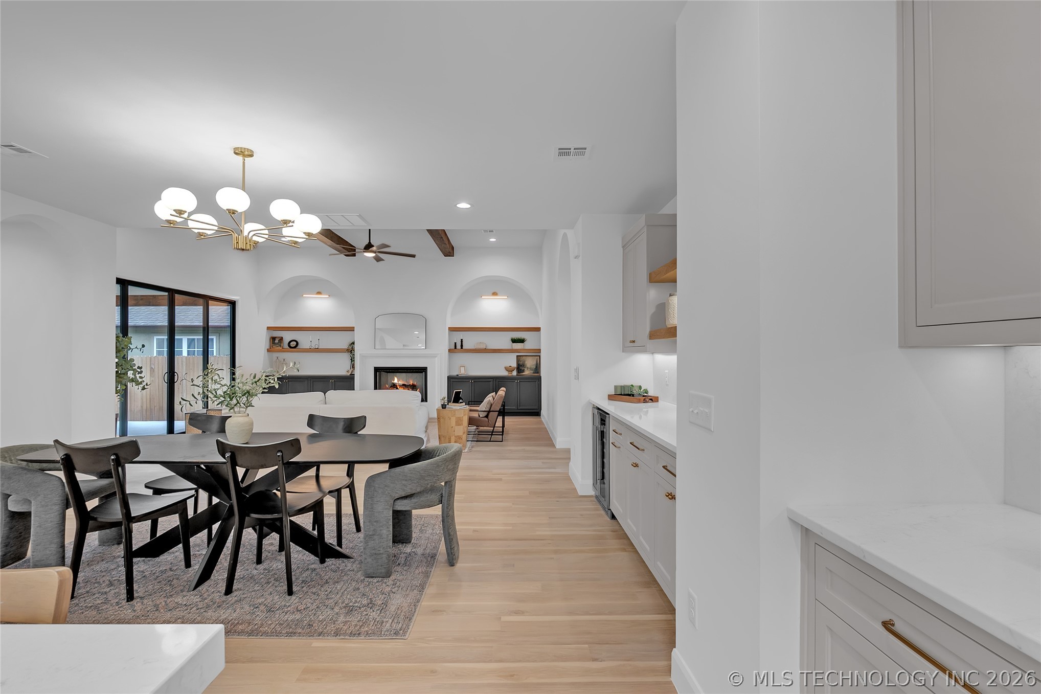 515 W El Paso Street