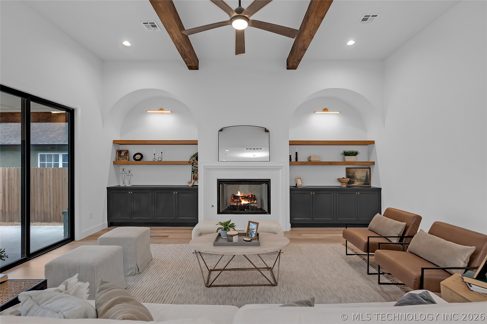 515 W El Paso Street