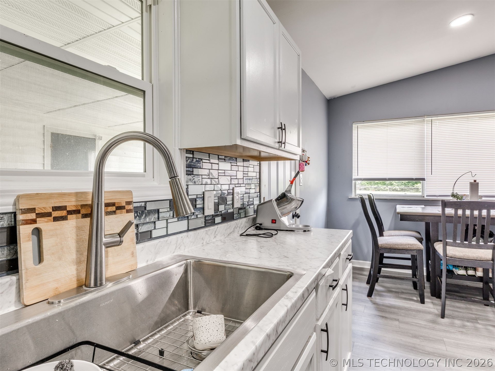 905 S 30th