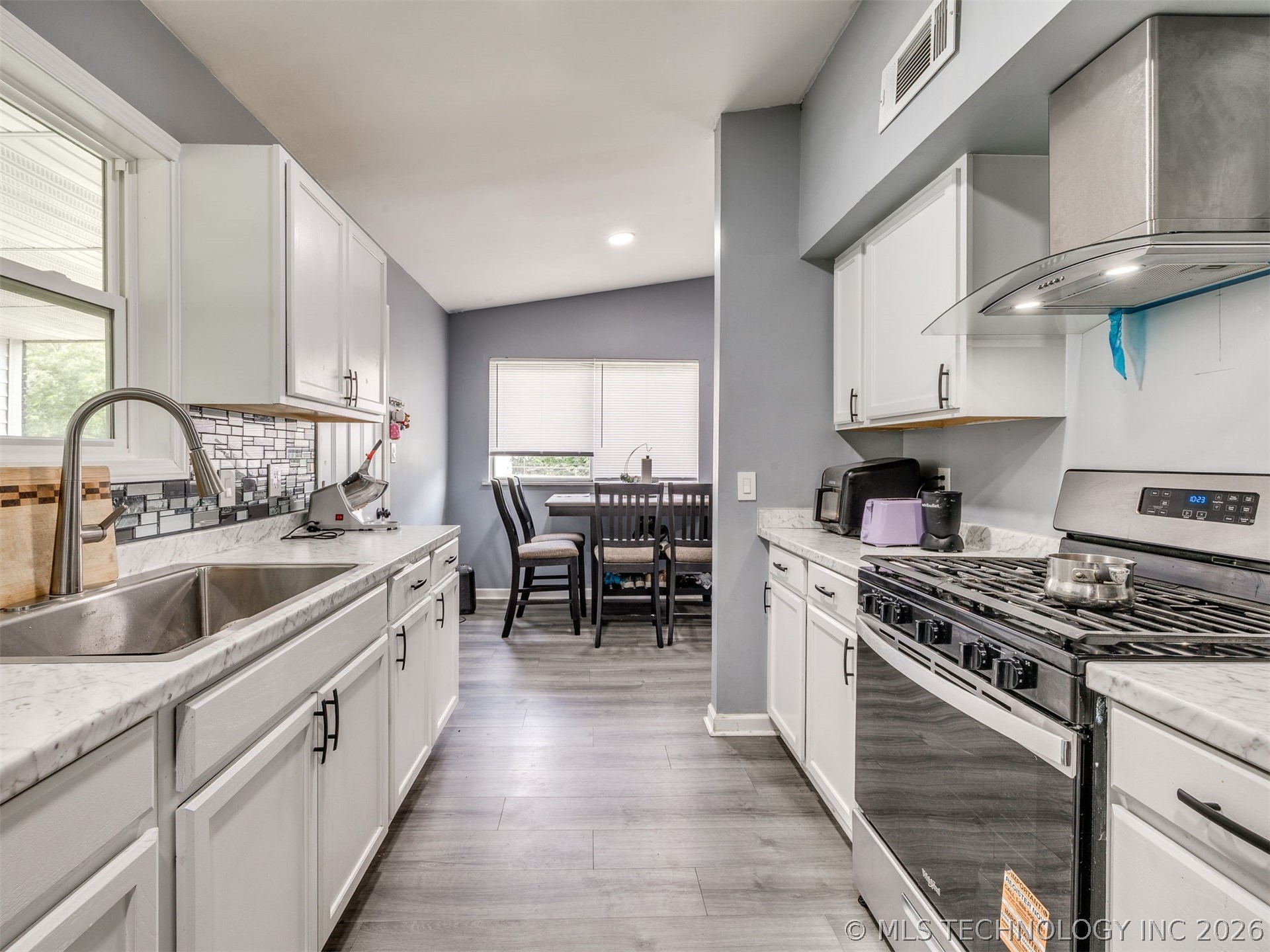 905 S 30th