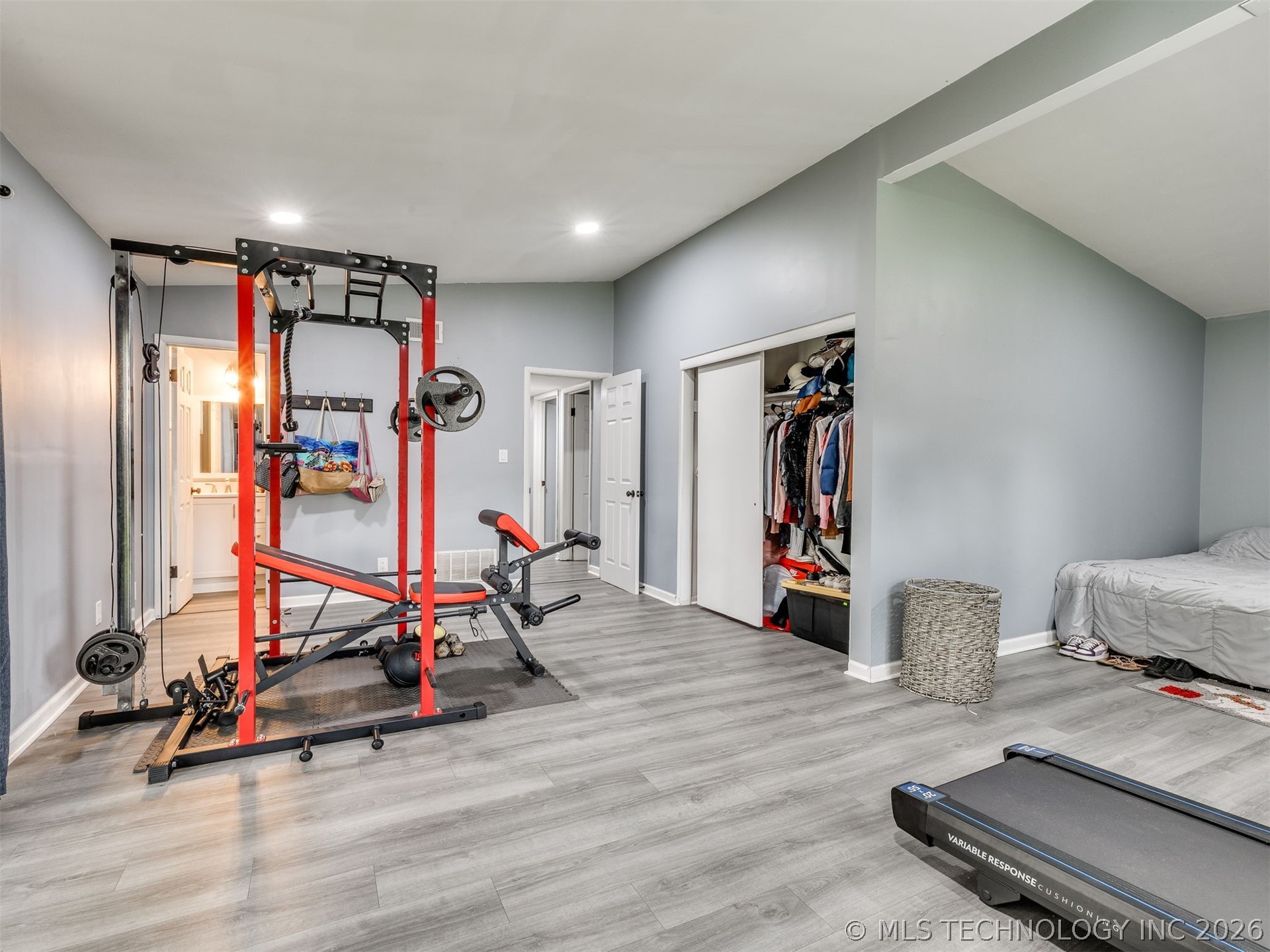 905 S 30th