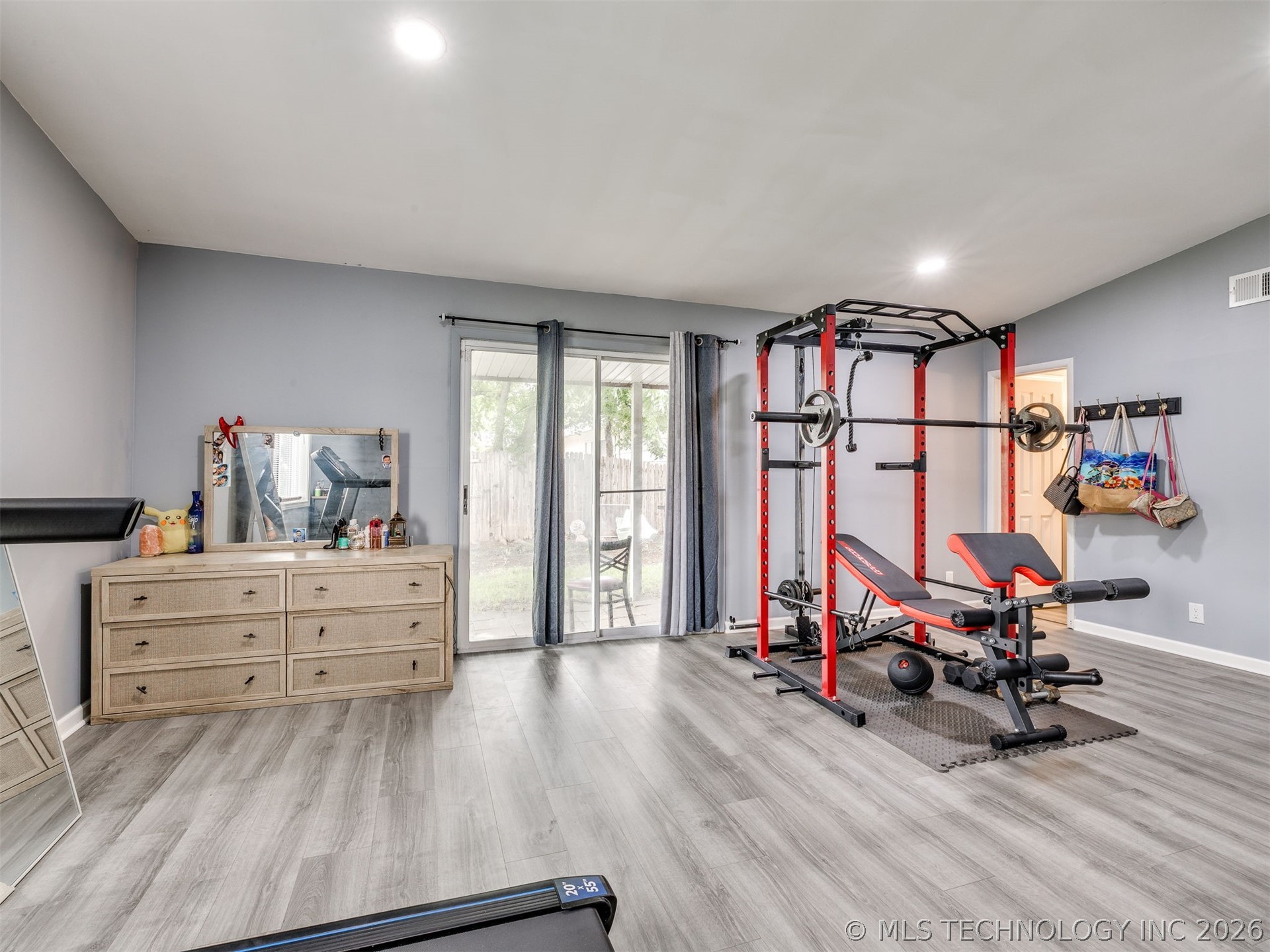 905 S 30th