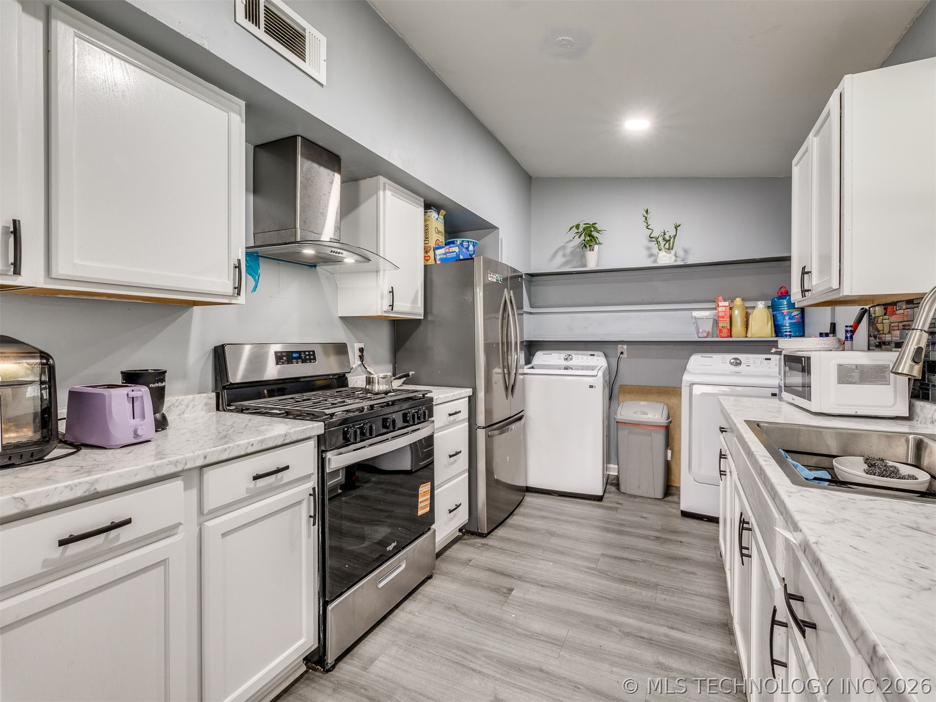 905 S 30th