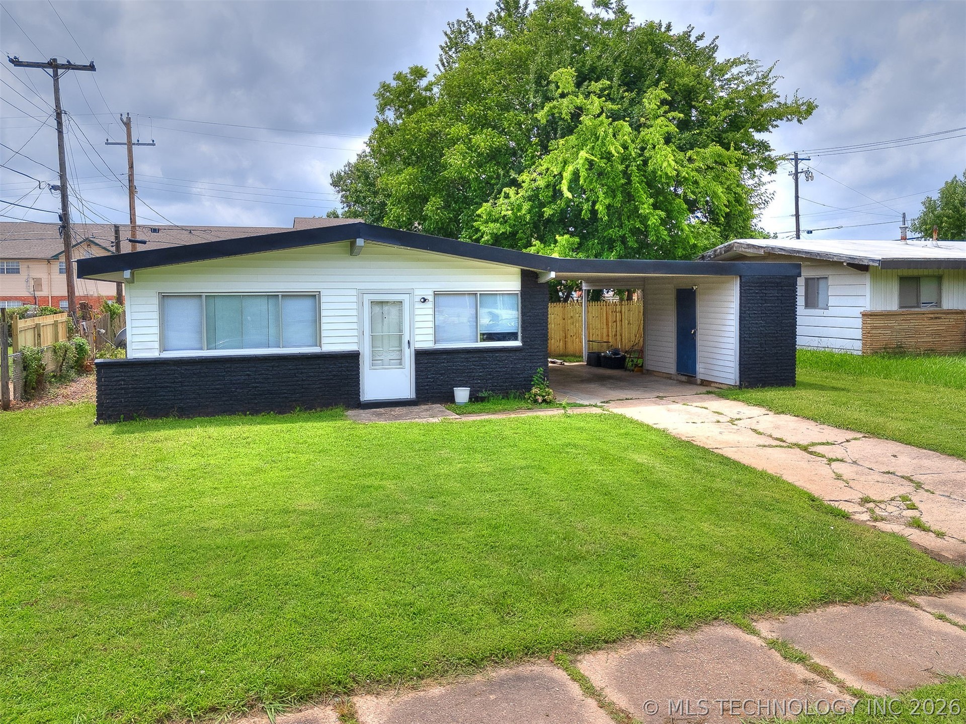 905 S 30th