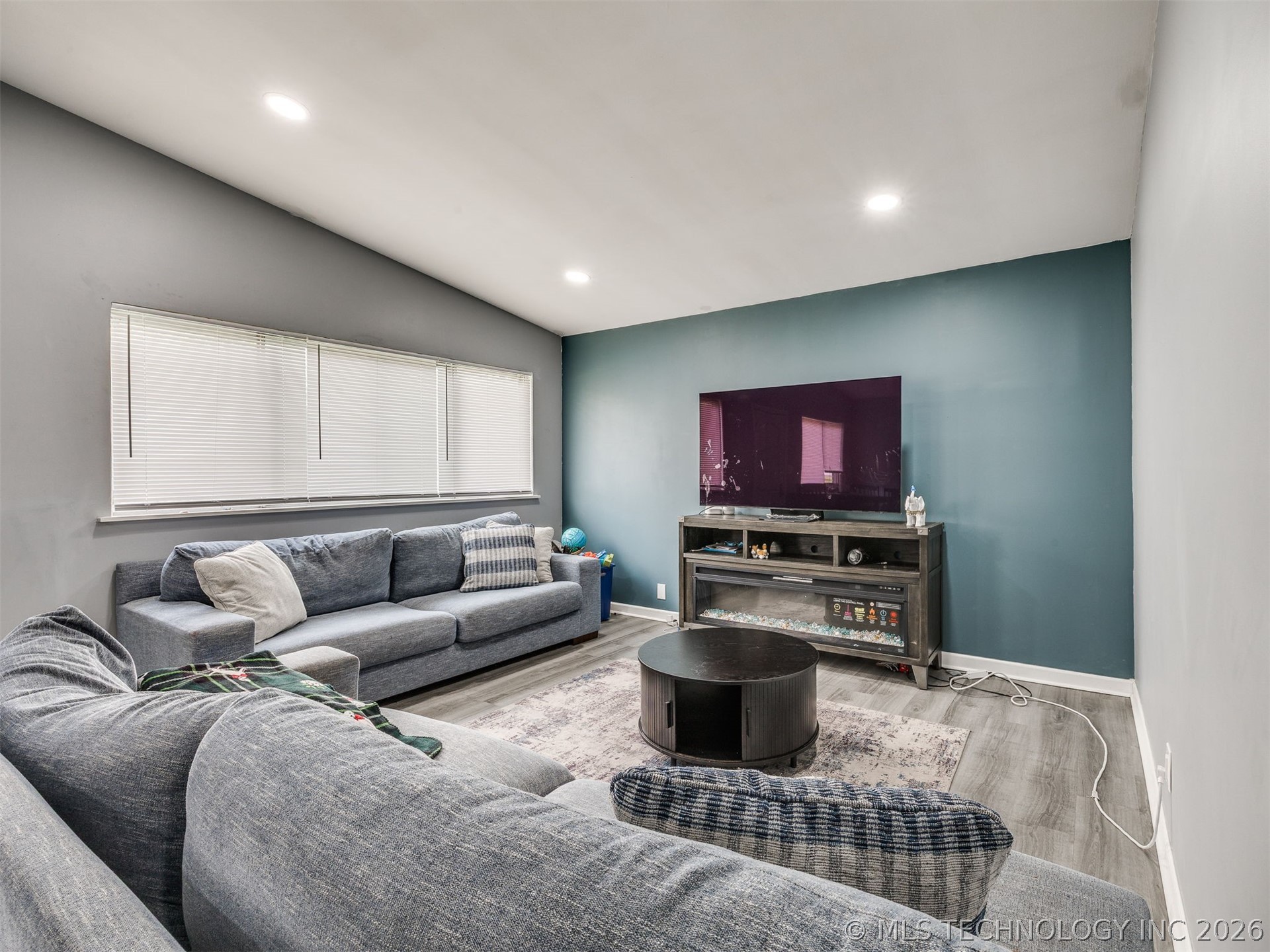 905 S 30th