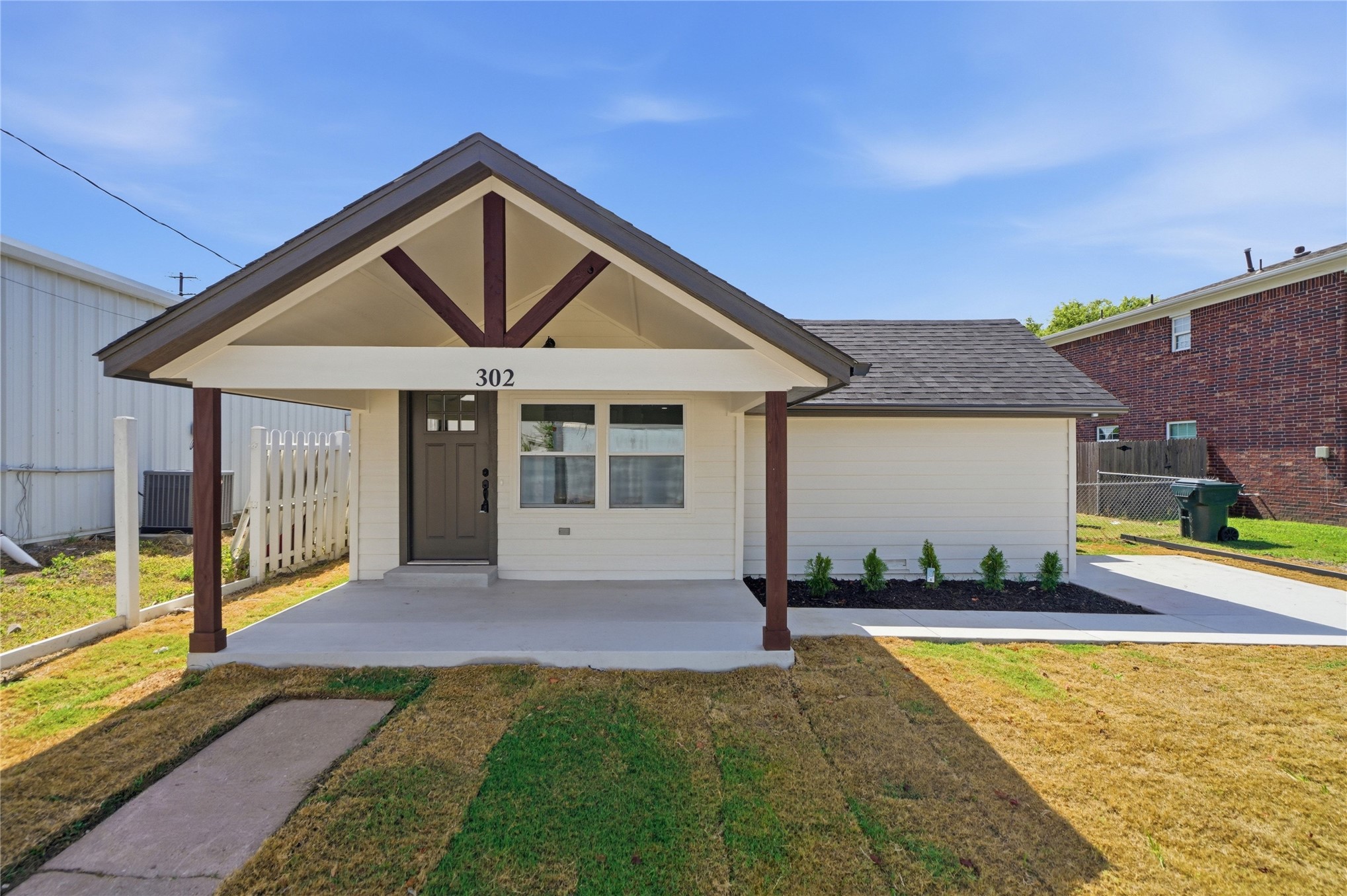 302 S Weenonah Avenue