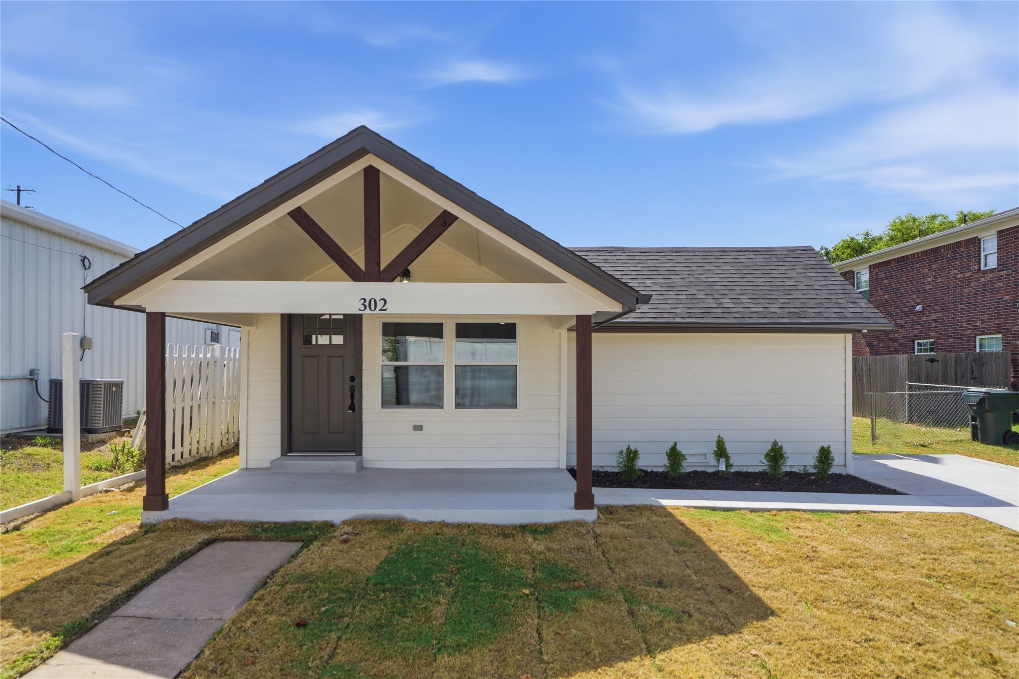 302 S Weenonah Avenue
