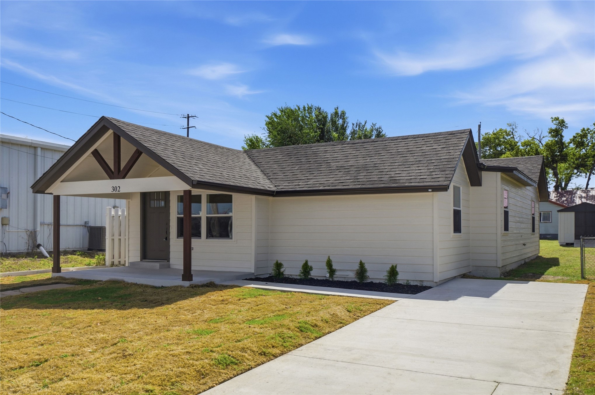 302 S Weenonah Avenue