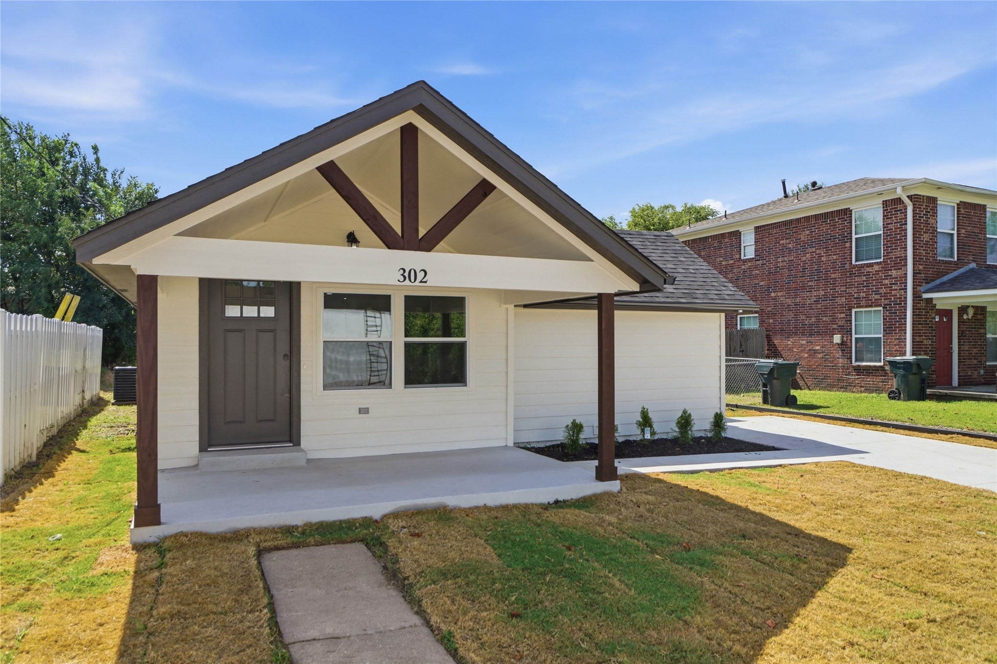 302 S Weenonah Avenue