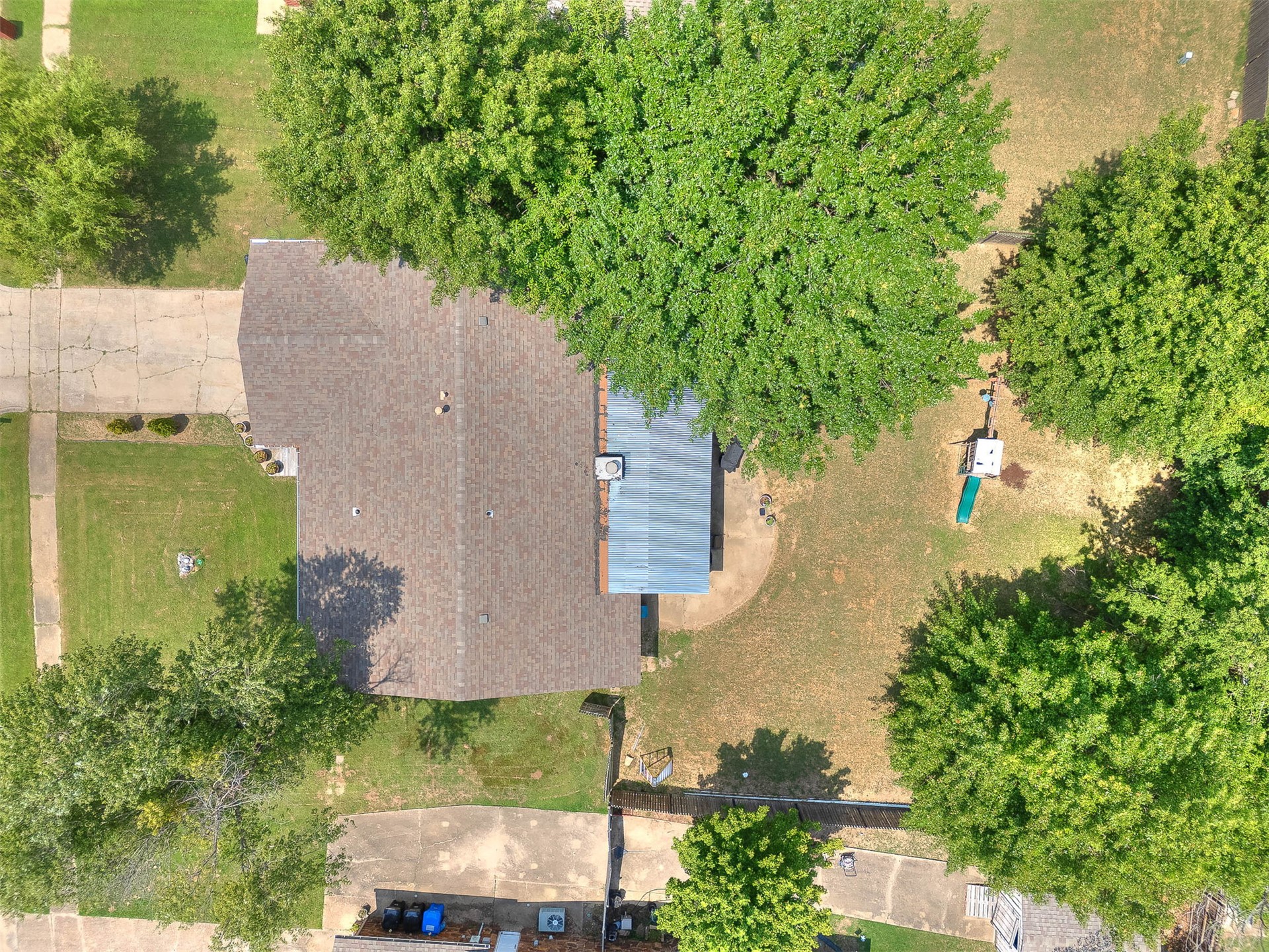 2404 E Fort Worth Street