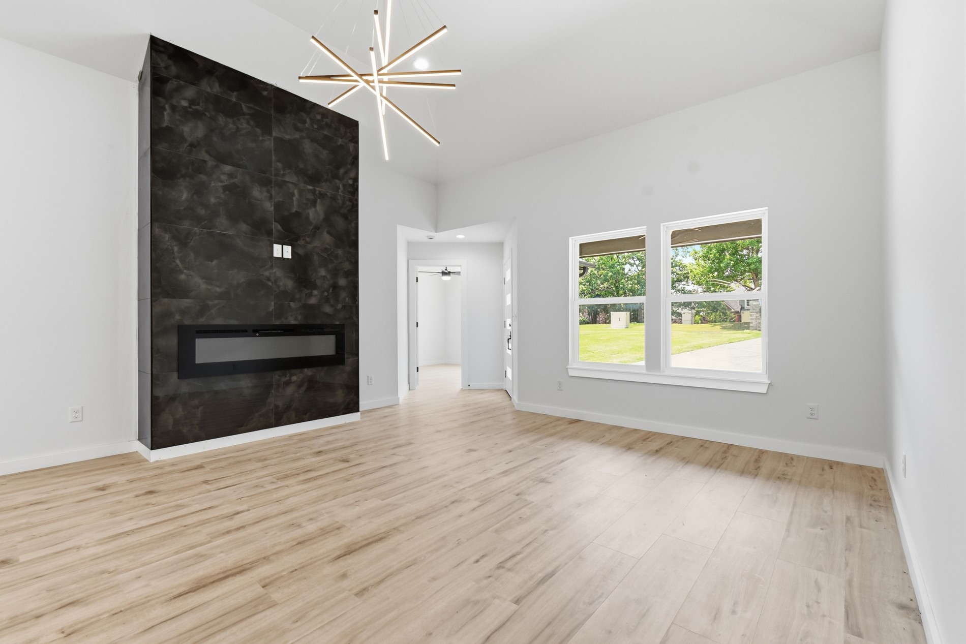 4001 Rolling Oaks Drive