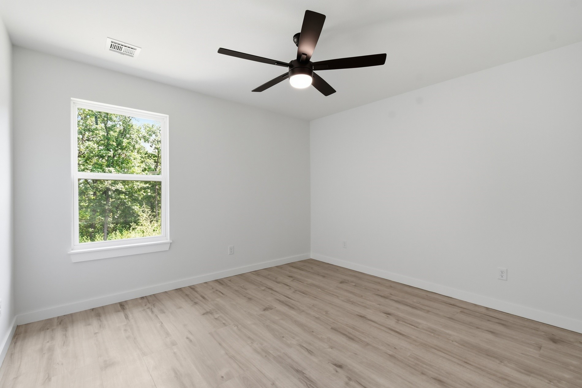 4001 Rolling Oaks Drive