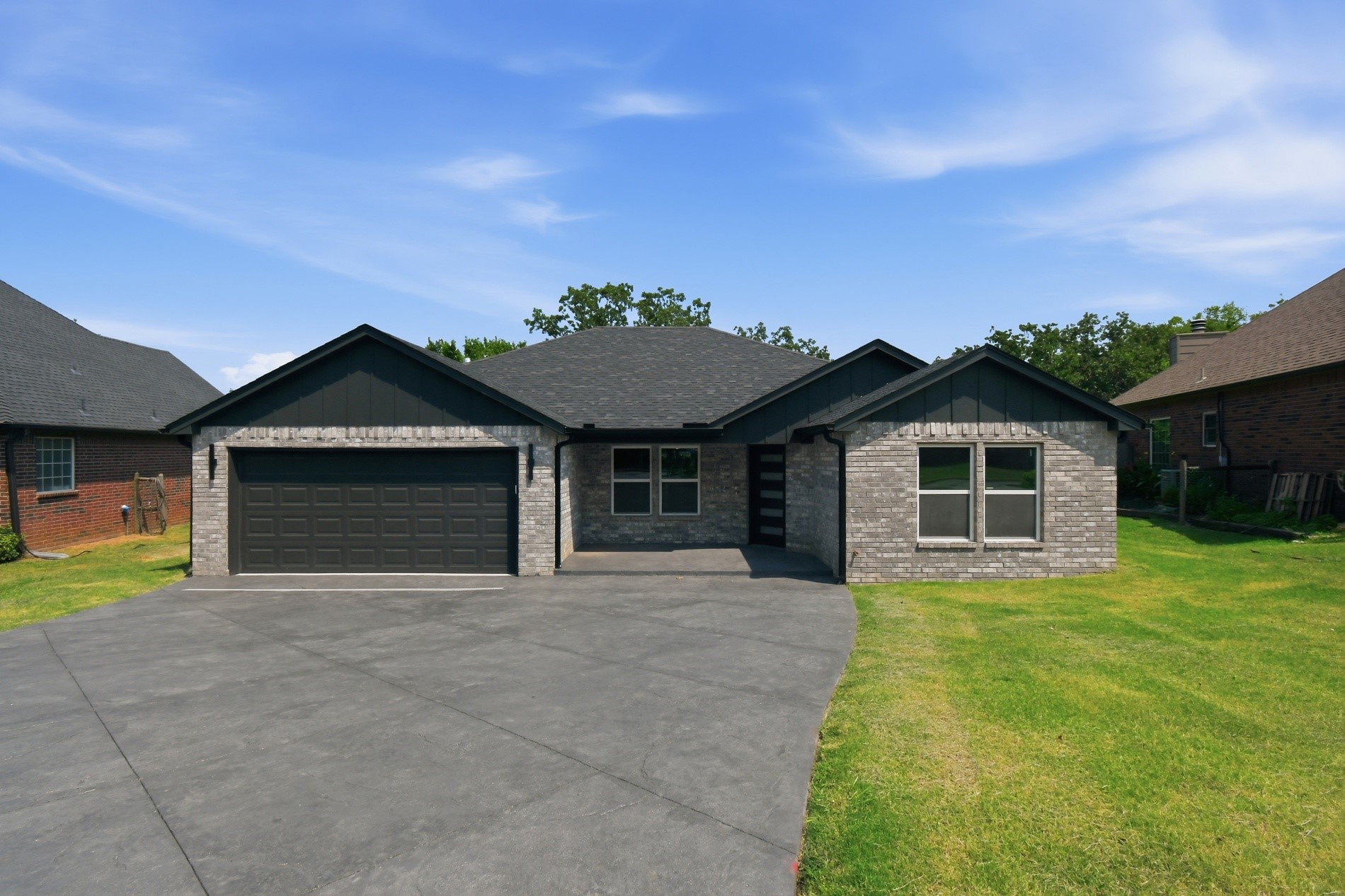 4001 Rolling Oaks Drive